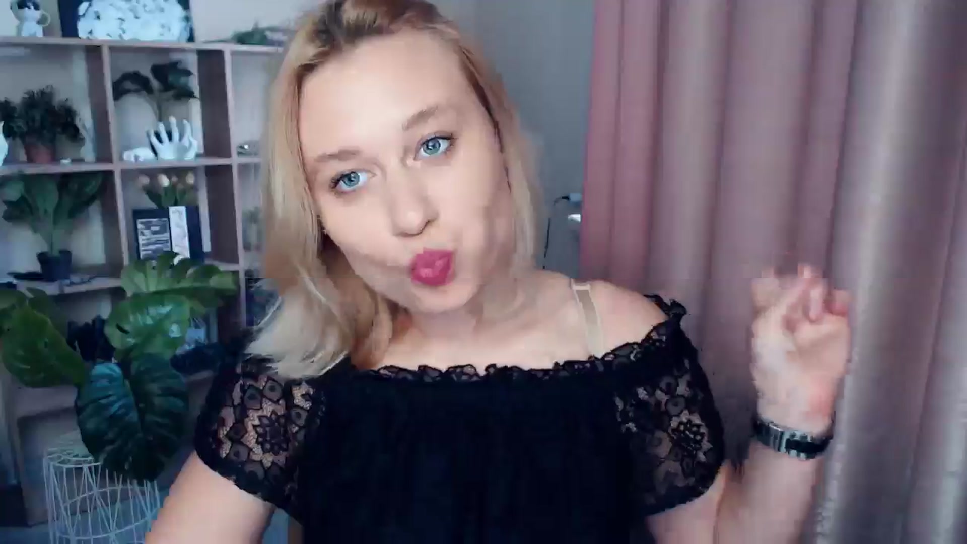 Gallery image thumbnail from Kukla_kolduna's myfreecams stream on, 06/14/2025, 18:08 image 3 of 20