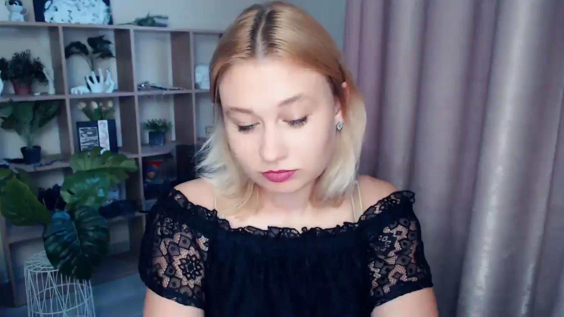 Gallery image thumbnail from Kukla_kolduna's myfreecams stream on, 06/14/2025, 18:08 image 8 of 20