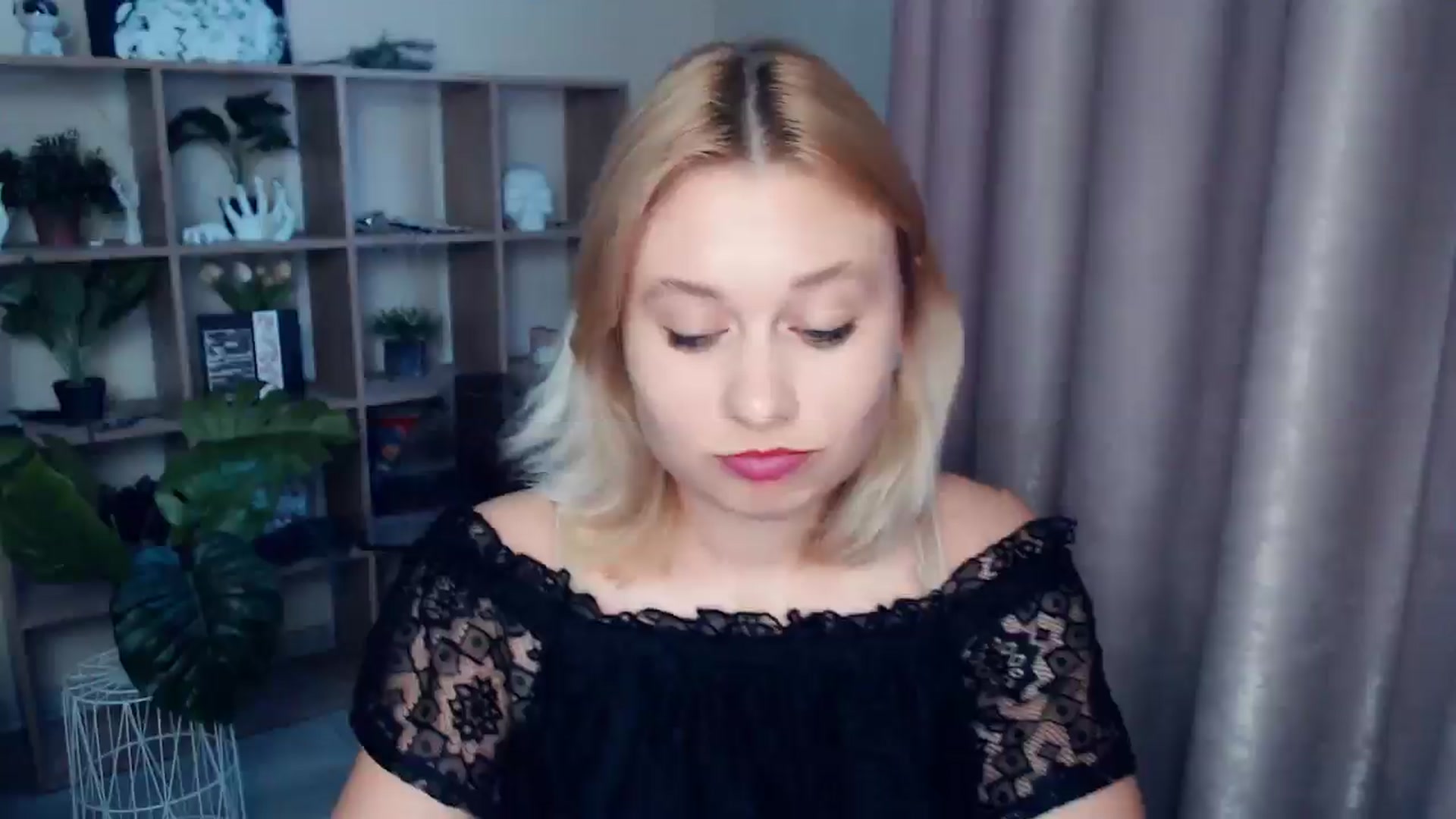 Gallery image thumbnail from Kukla_kolduna's myfreecams stream on, 06/14/2025, 18:08 image 9 of 20