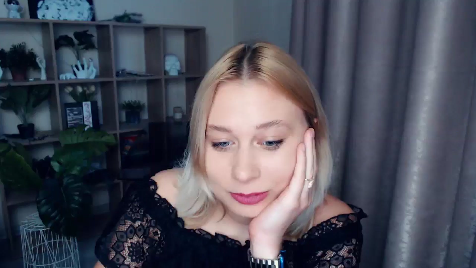 Gallery image thumbnail from Kukla_kolduna's myfreecams stream on, 06/14/2025, 18:08 image 18 of 20