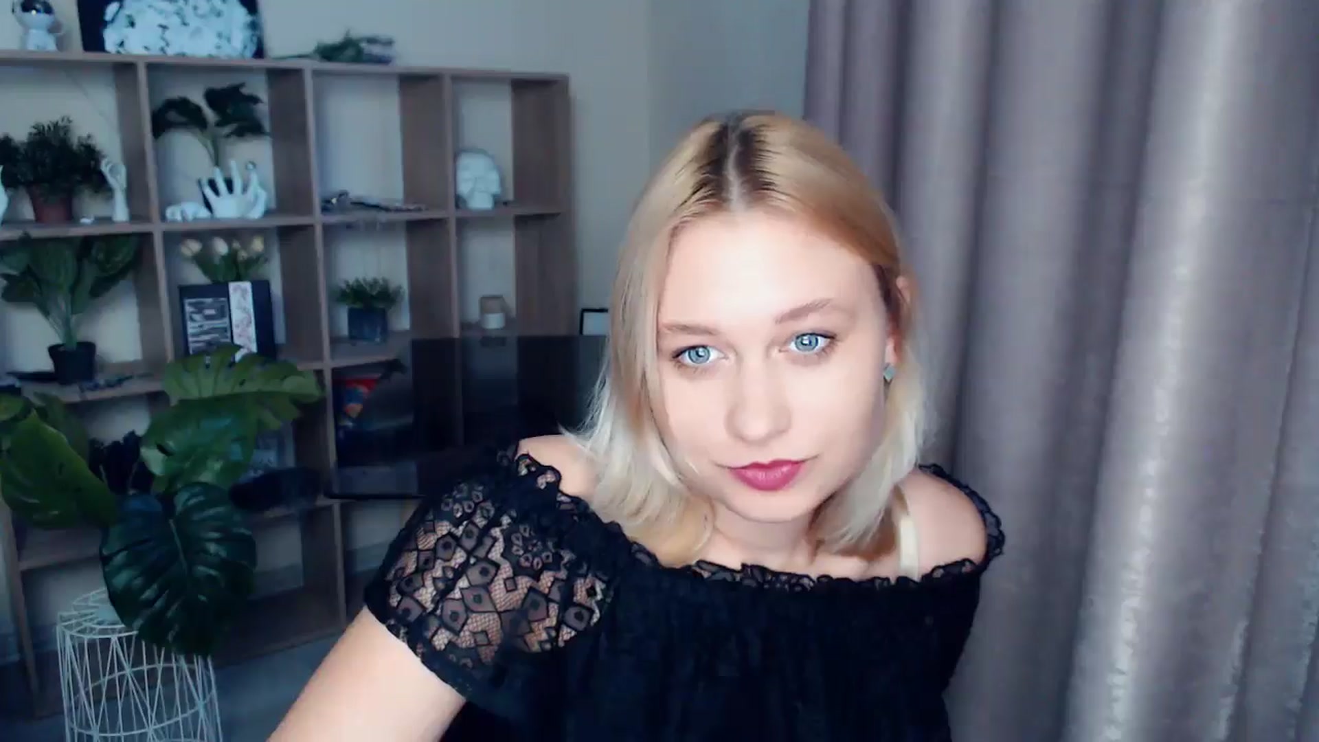 Gallery image thumbnail from Kukla_kolduna's myfreecams stream on, 06/14/2025, 18:08 image 17 of 20