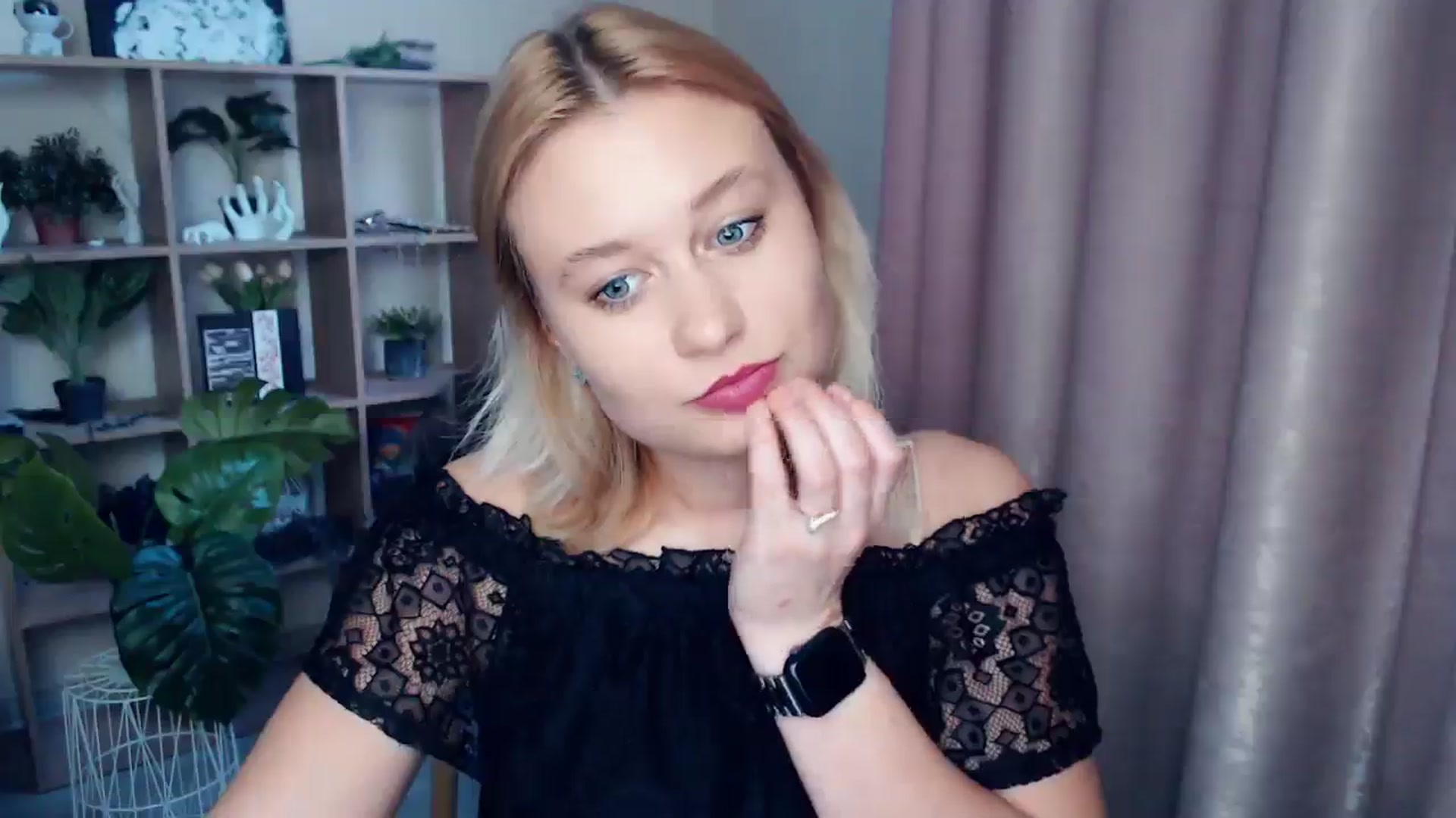 Gallery image thumbnail from Kukla_kolduna's myfreecams stream on, 06/14/2025, 18:08 image 7 of 20