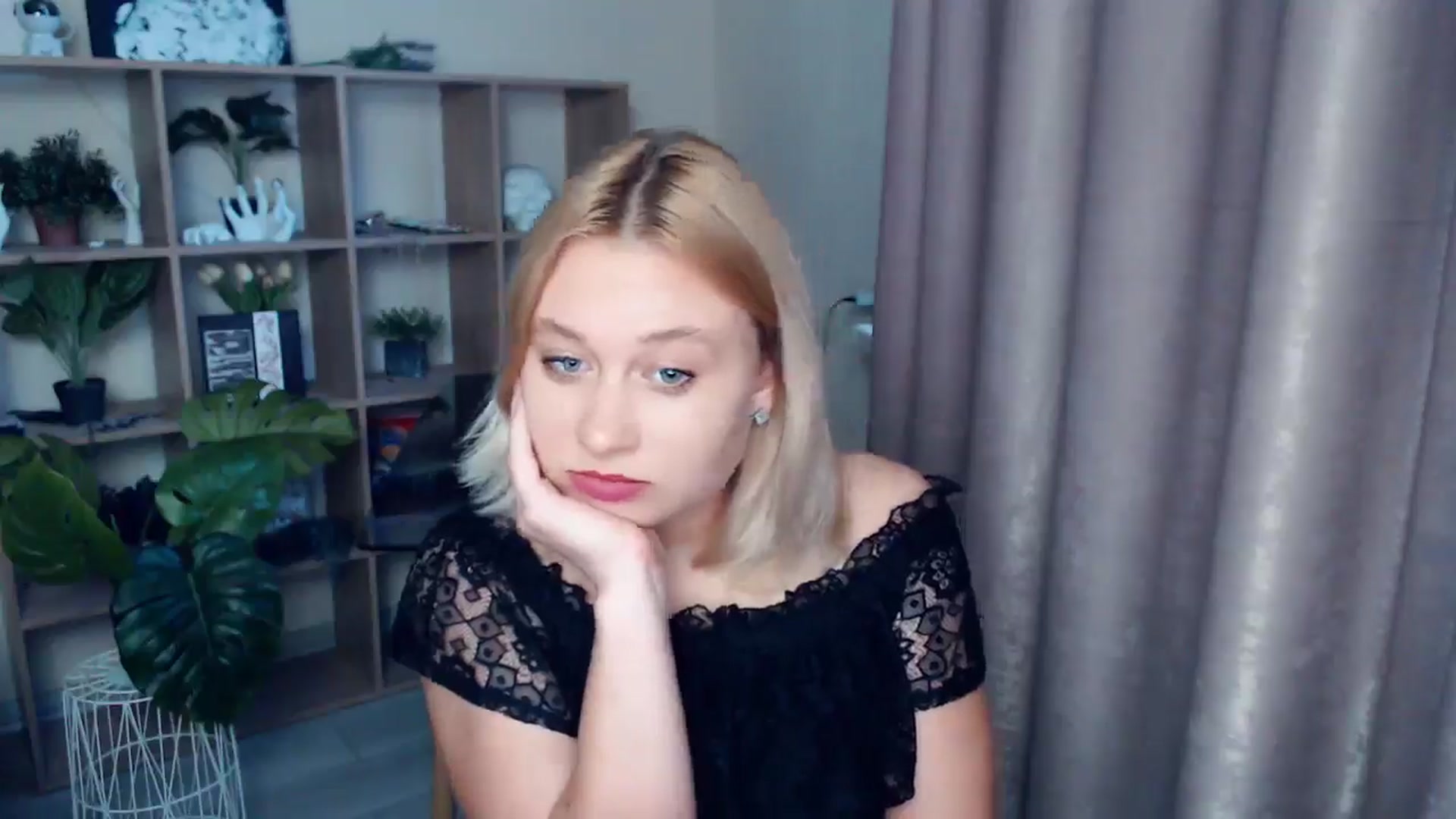 Gallery image thumbnail from Kukla_kolduna's myfreecams stream on, 06/14/2025, 18:08 image 12 of 20