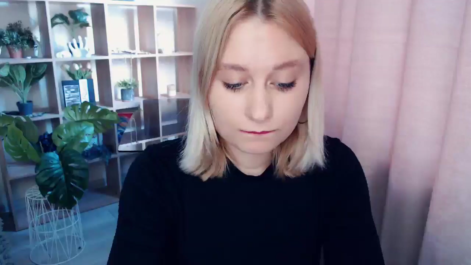 Gallery image thumbnail from Kukla_kolduna's myfreecams stream on, 06/15/2025, 17:02 image 9 of 20
