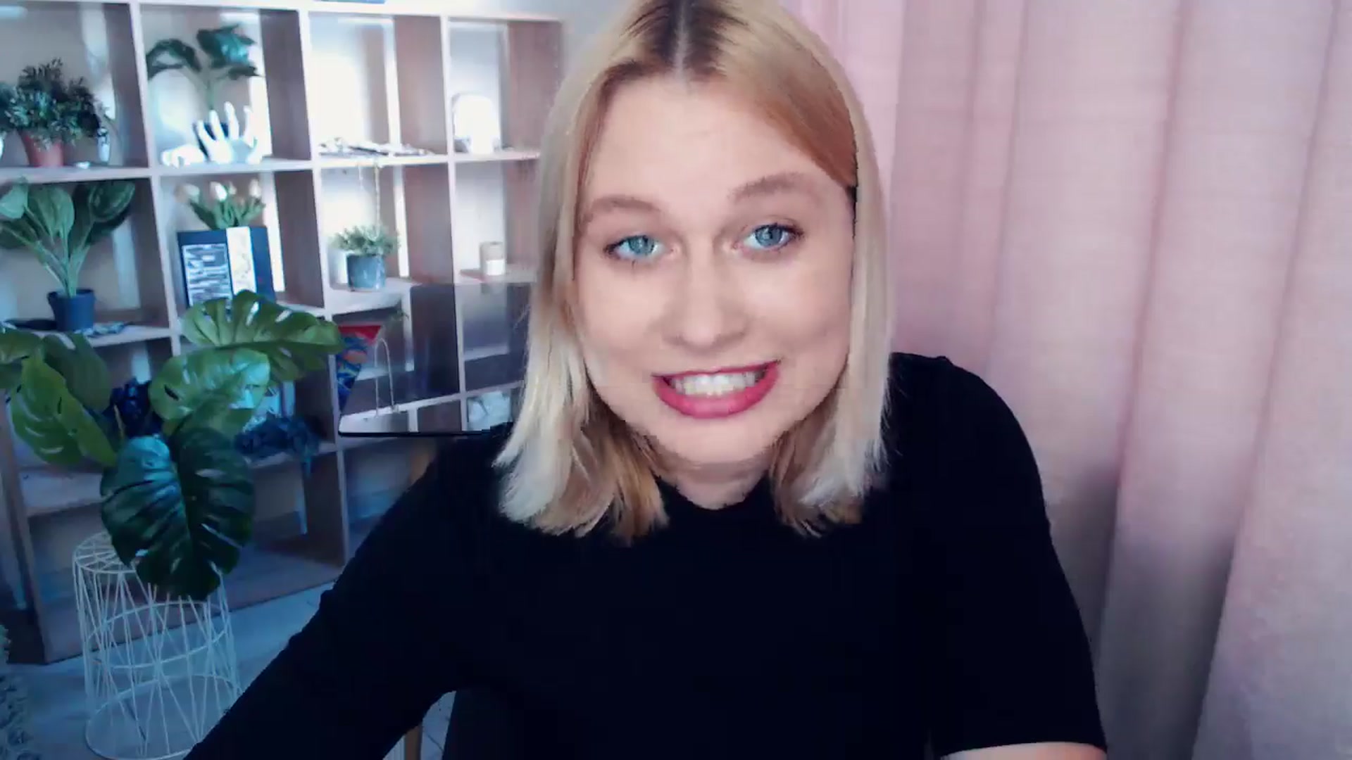 Gallery image thumbnail from Kukla_kolduna's myfreecams stream on, 06/15/2025, 17:02 image 13 of 20