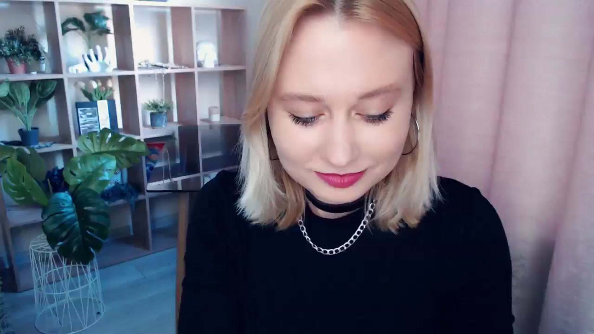 Gallery image thumbnail from Kukla_kolduna's myfreecams stream on, 06/15/2025, 17:02 image 20 of 20