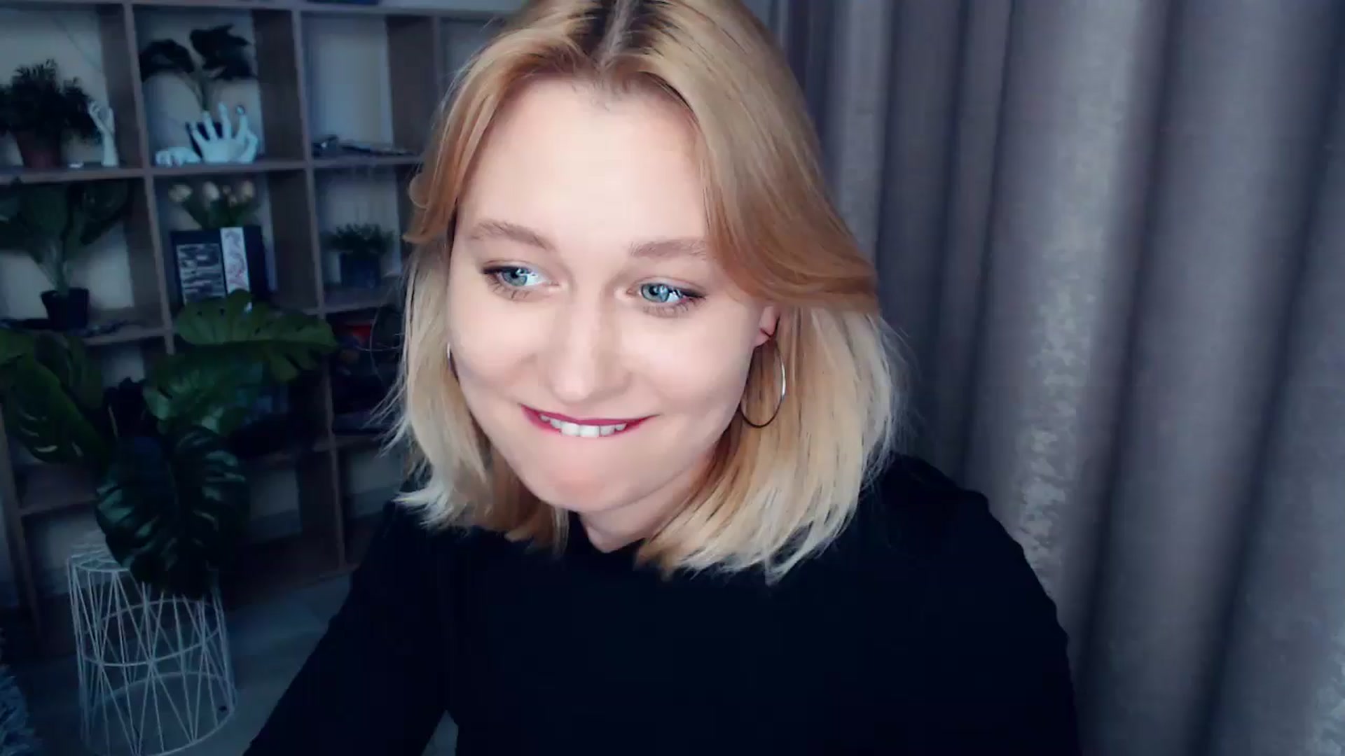 Gallery image thumbnail from Kukla_kolduna's myfreecams stream on, 06/15/2025, 18:17 image 20 of 20