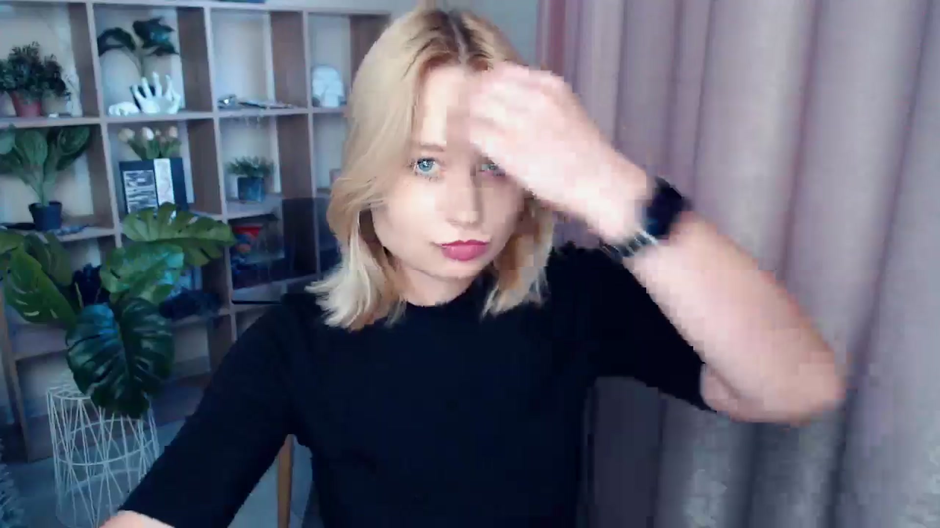 Gallery image thumbnail from Kukla_kolduna's myfreecams stream on, 06/15/2025, 18:17 image 8 of 20
