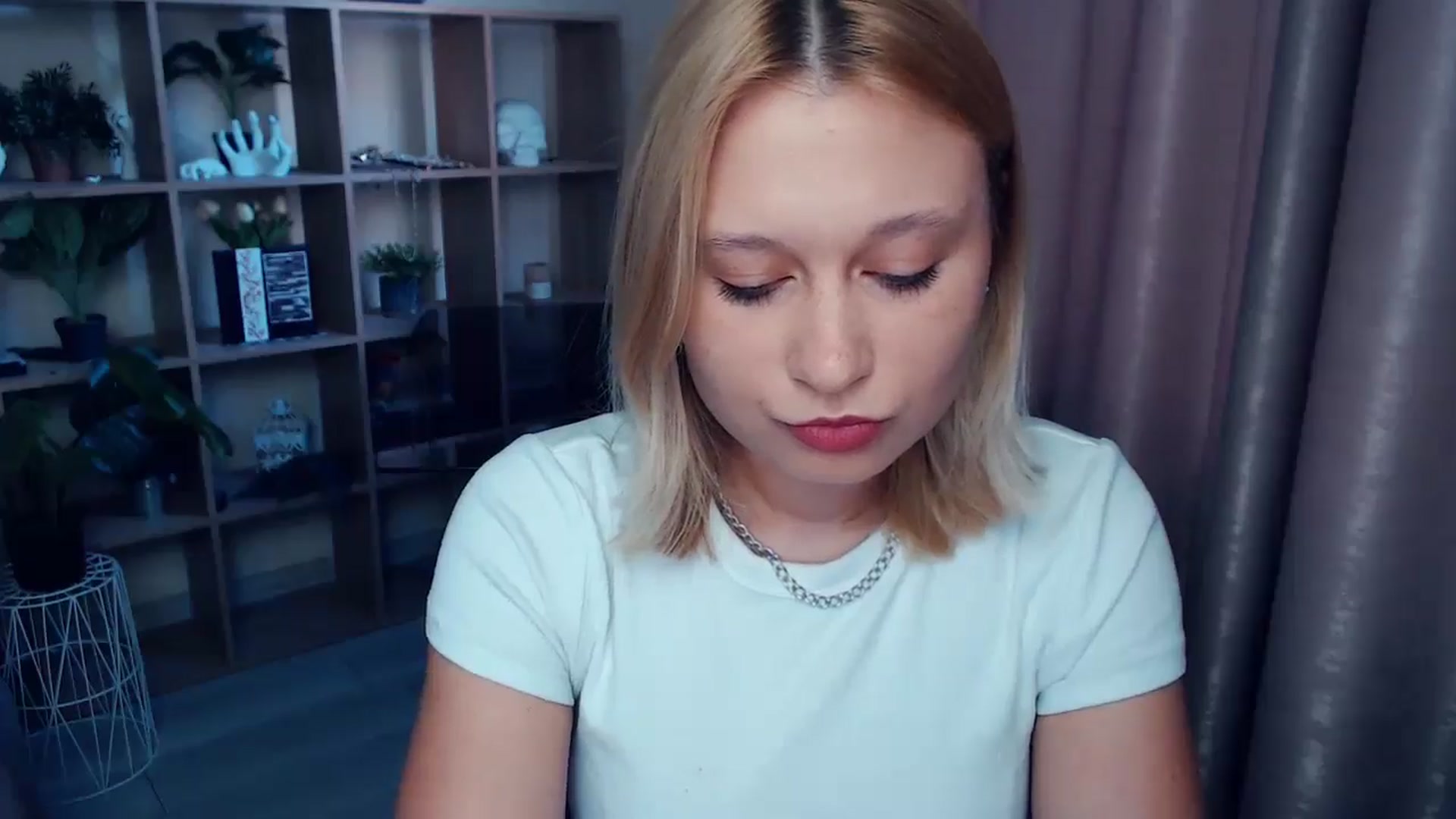 Gallery image thumbnail from Kukla_kolduna's myfreecams stream on, 06/18/2025, 17:35 image 20 of 20