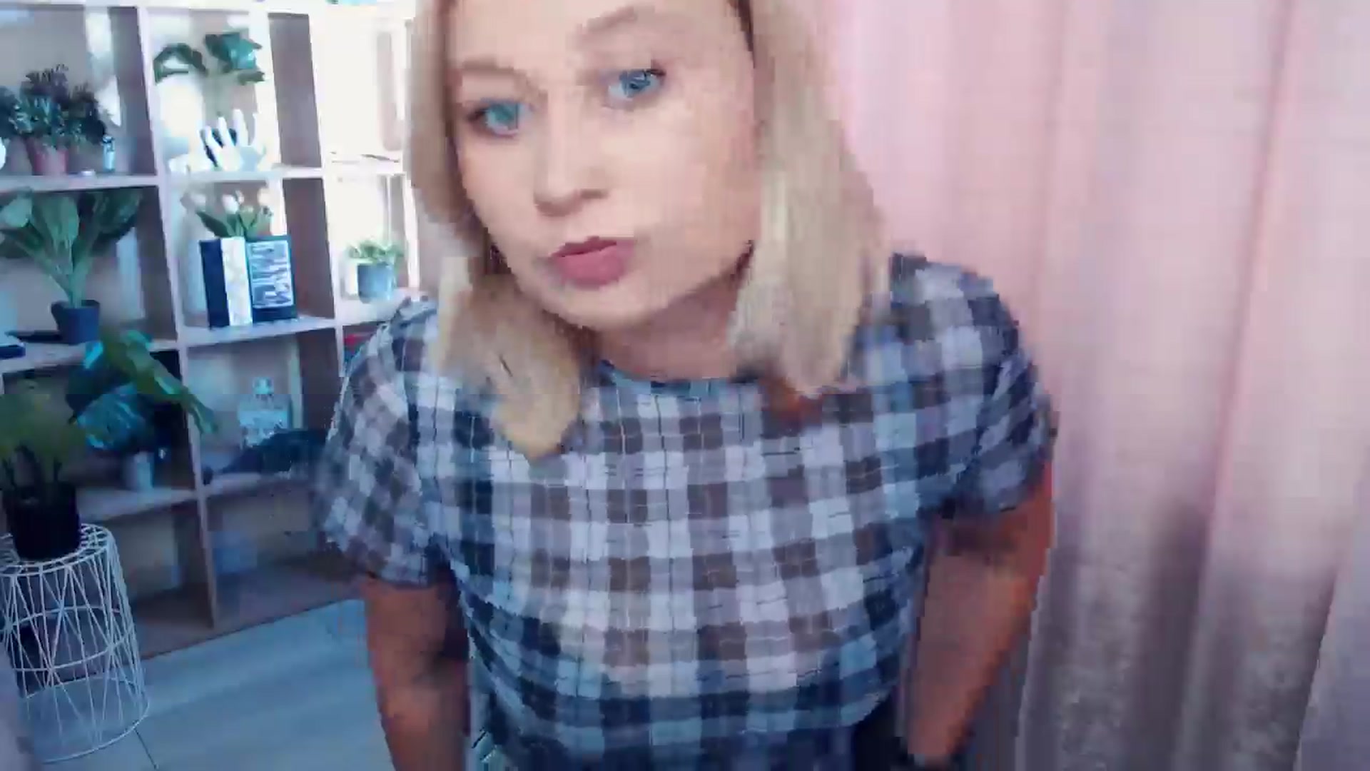 Gallery image thumbnail from Kukla_kolduna's myfreecams stream on, 06/19/2025, 16:09 image 5 of 20