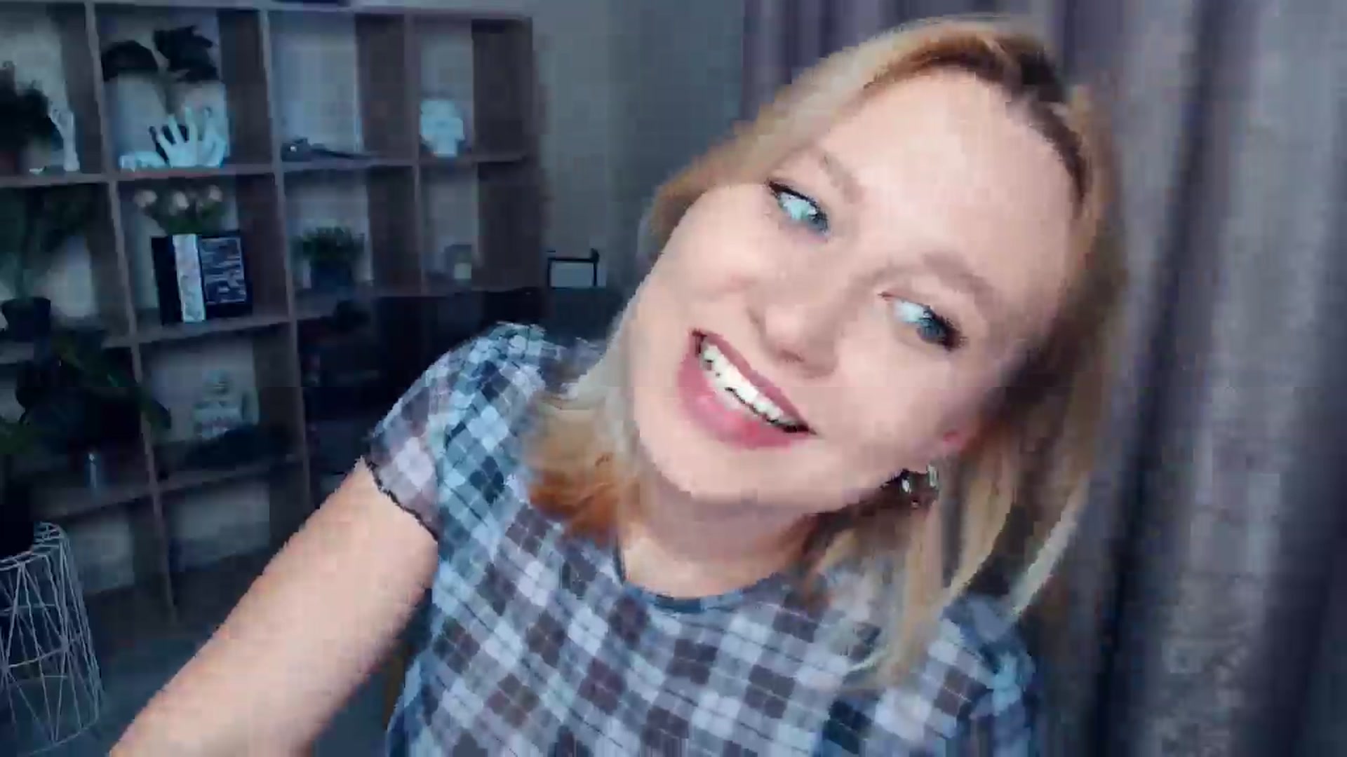 Gallery image thumbnail from Kukla_kolduna's myfreecams stream on, 06/19/2025, 18:20 image 17 of 20