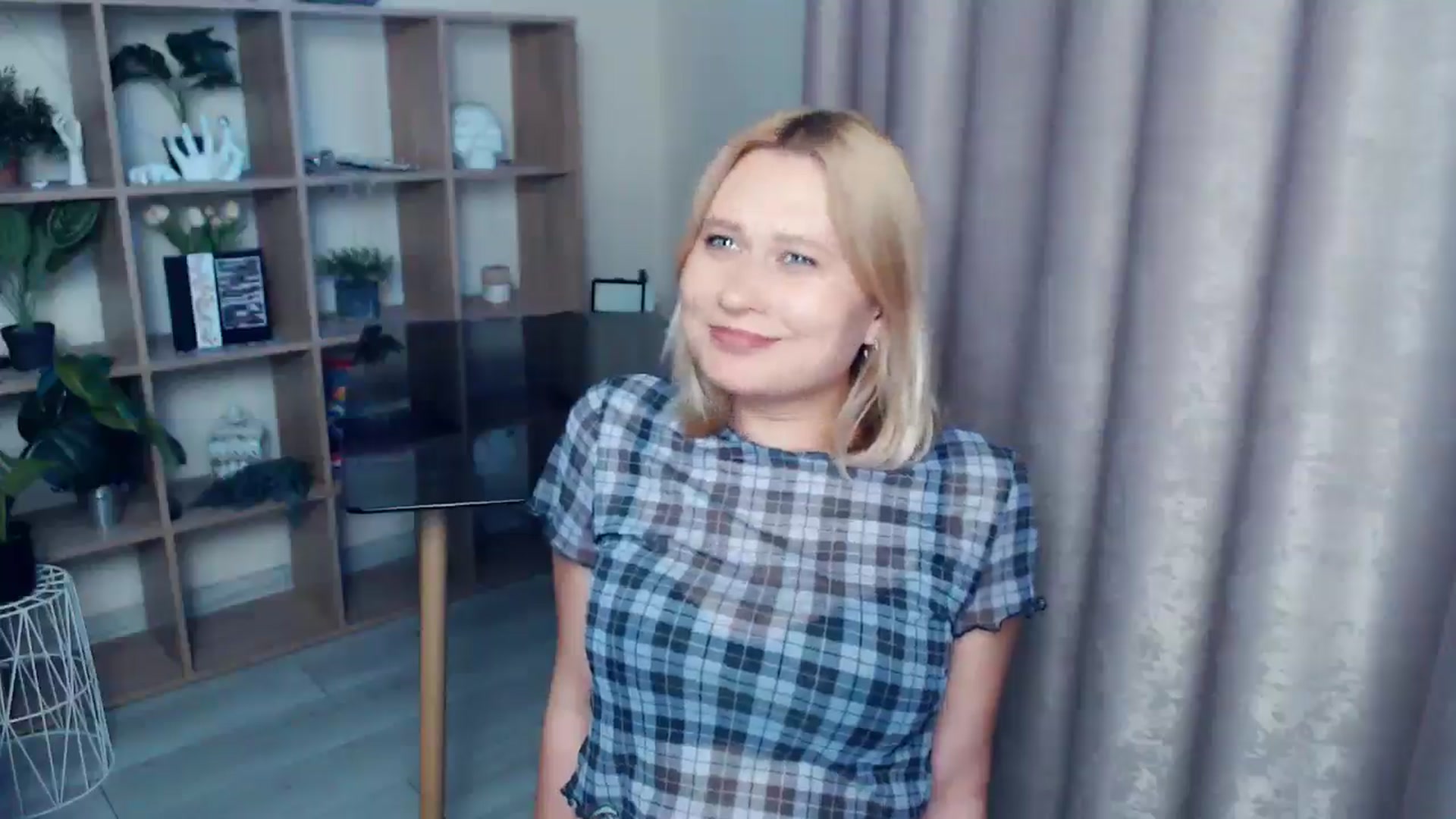 Gallery image thumbnail from Kukla_kolduna's myfreecams stream on, 06/19/2025, 18:20 image 19 of 20