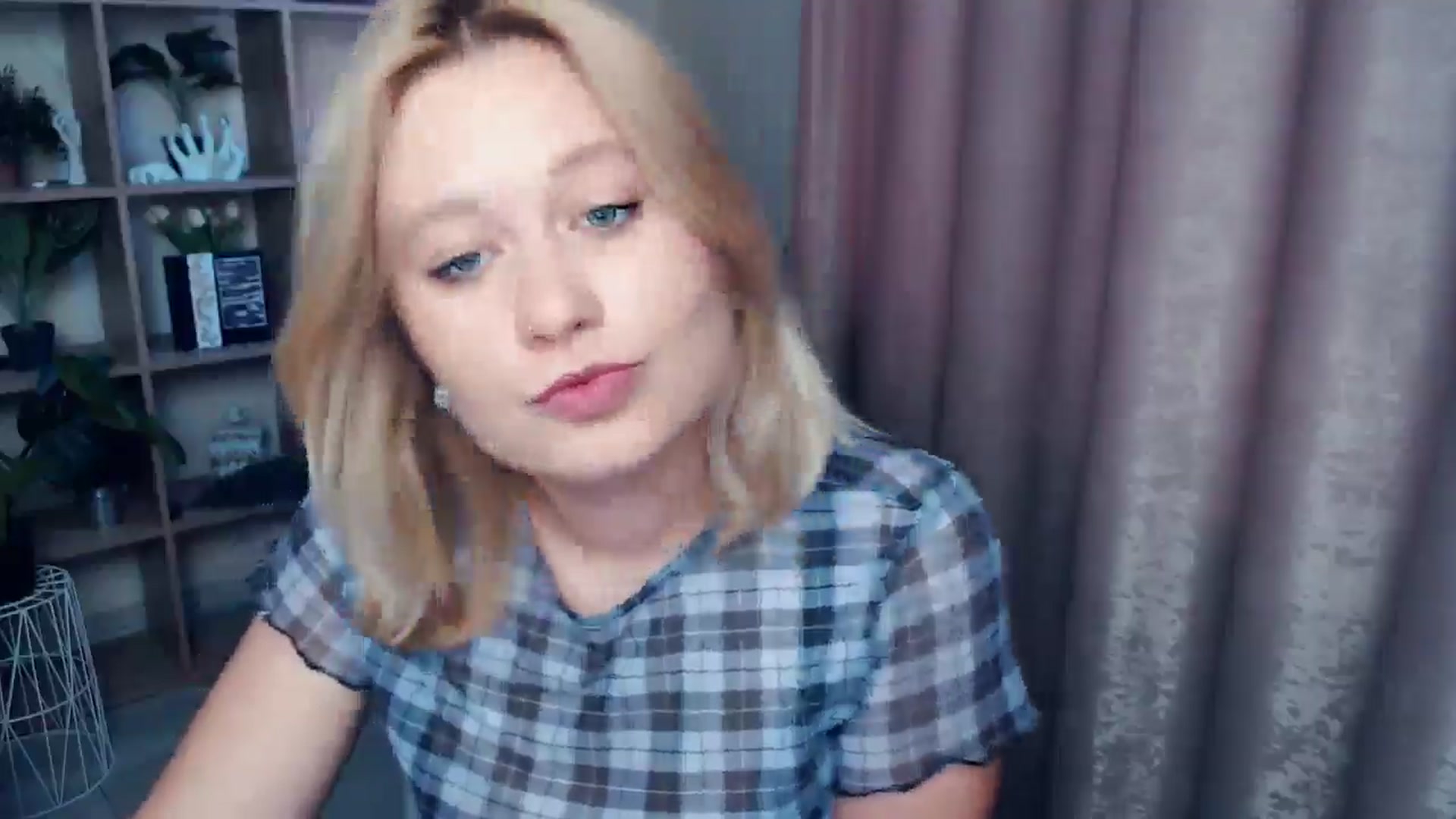 Gallery image thumbnail from Kukla_kolduna's myfreecams stream on, 06/19/2025, 18:20 image 14 of 20
