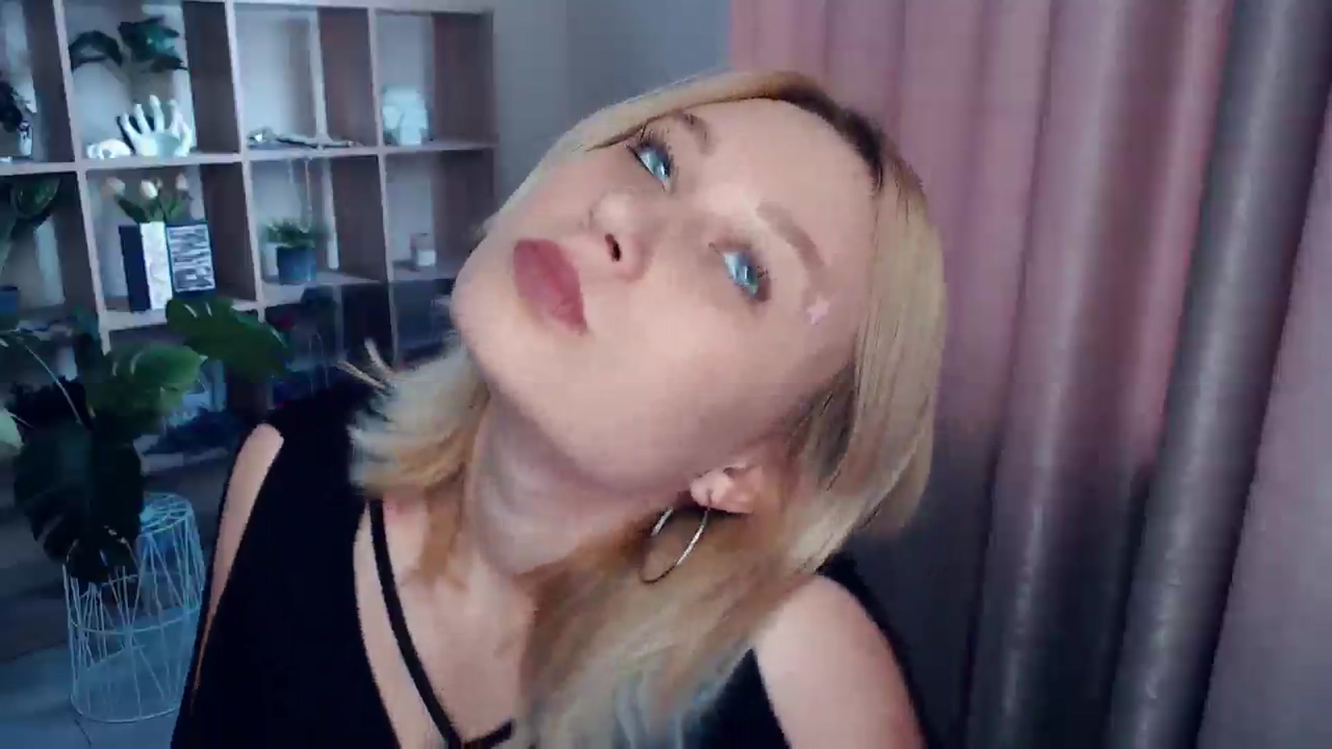 Gallery image thumbnail from Kukla_kolduna's myfreecams stream on, 06/20/2025, 18:08 image 9 of 20