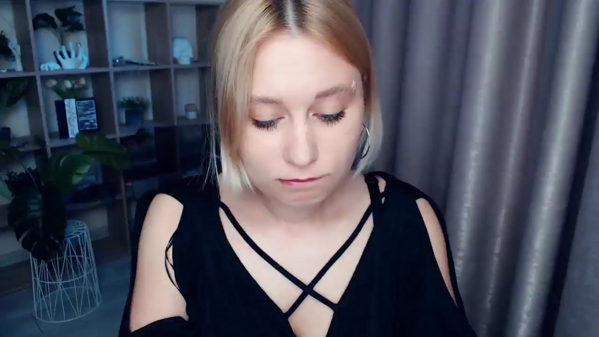Gallery image thumbnail from Kukla_kolduna's myfreecams stream on, 06/20/2025, 18:08 image 20 of 20