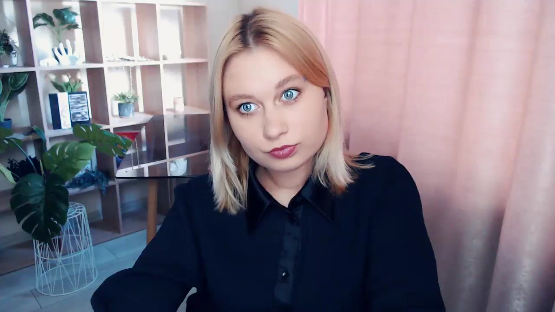 Gallery image thumbnail from Kukla_kolduna's myfreecams stream on, 06/21/2025, 16:35 image 11 of 20