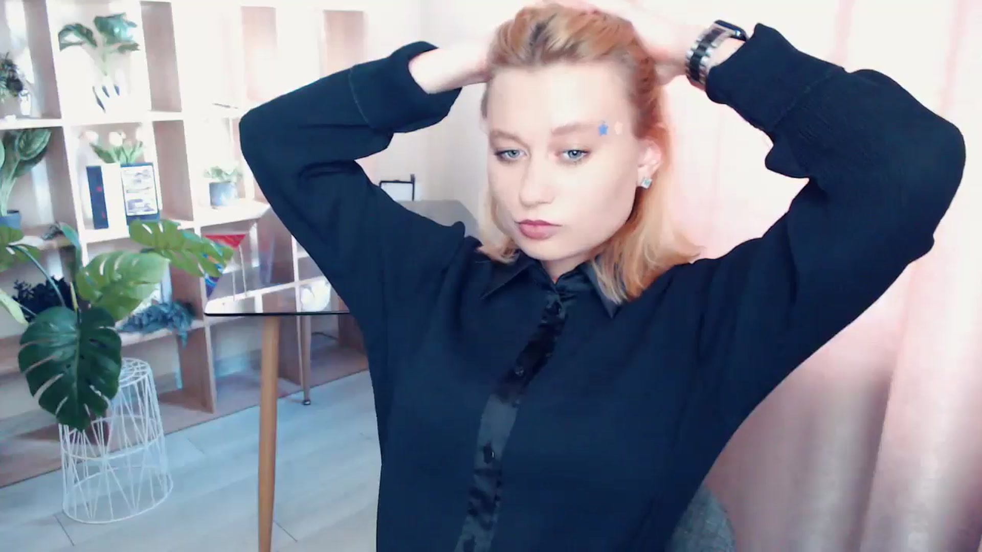Gallery image thumbnail from Kukla_kolduna's myfreecams stream on, 06/21/2025, 16:35 image 14 of 20