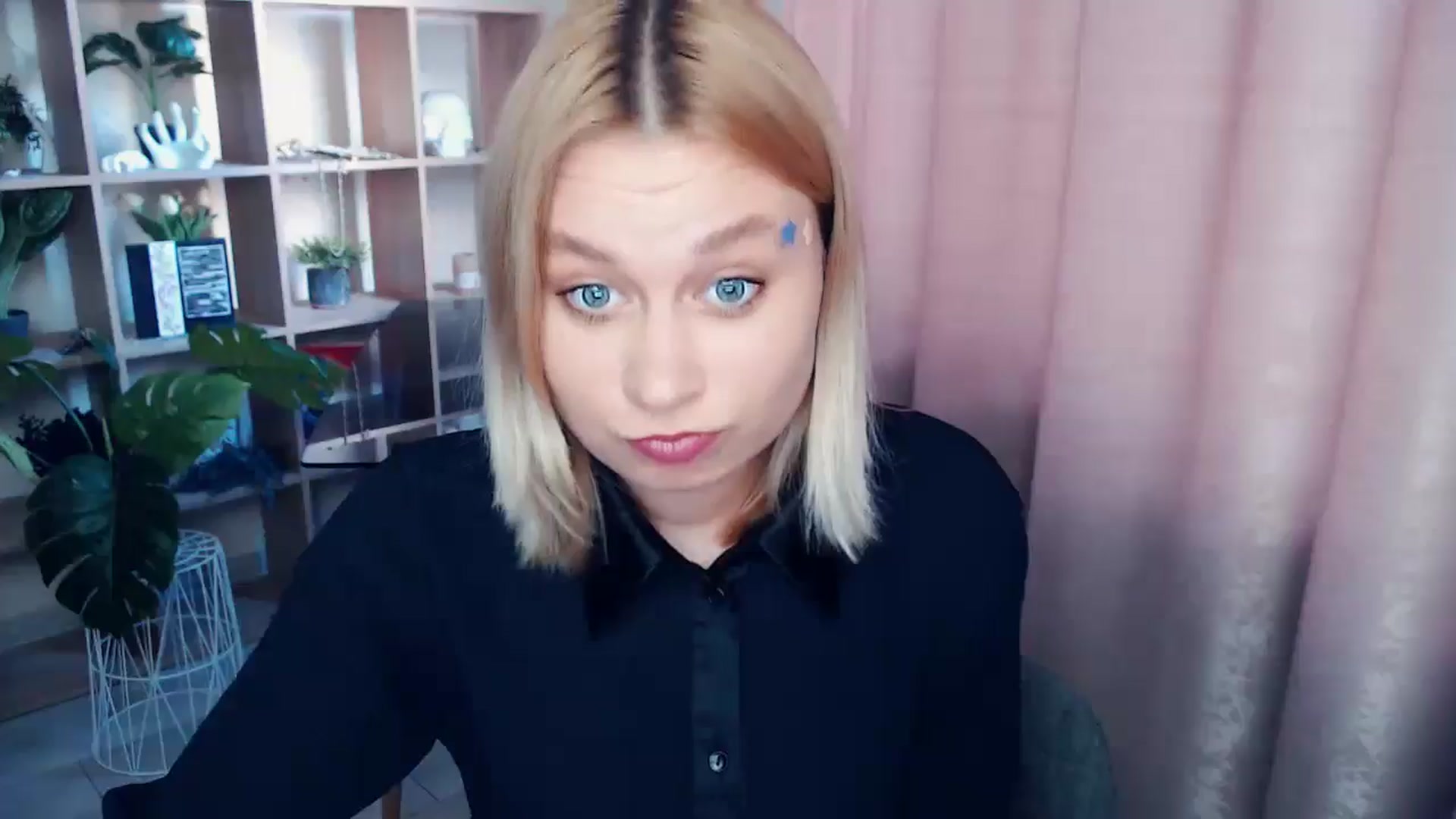 Gallery image thumbnail from Kukla_kolduna's myfreecams stream on, 06/21/2025, 17:27 image 9 of 20