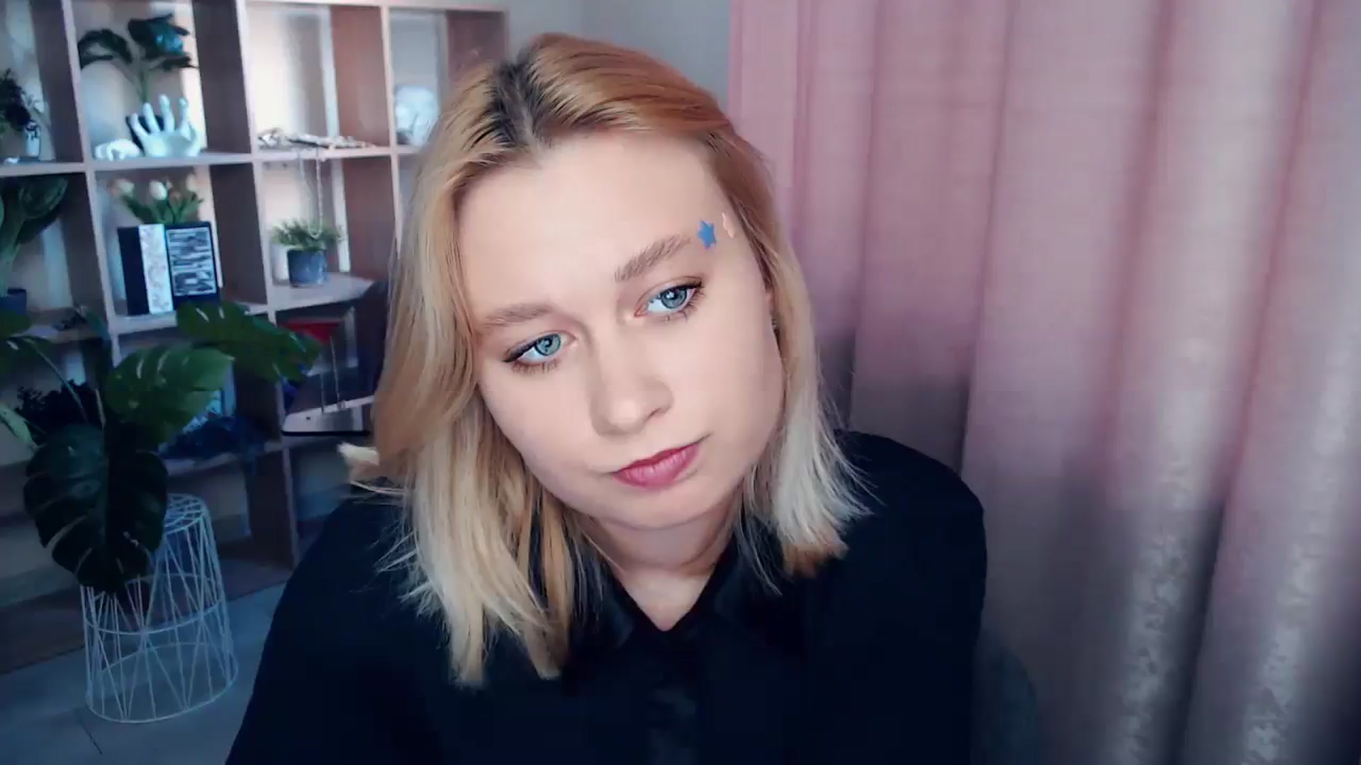 Gallery image thumbnail from Kukla_kolduna's myfreecams stream on, 06/21/2025, 17:27 image 15 of 20