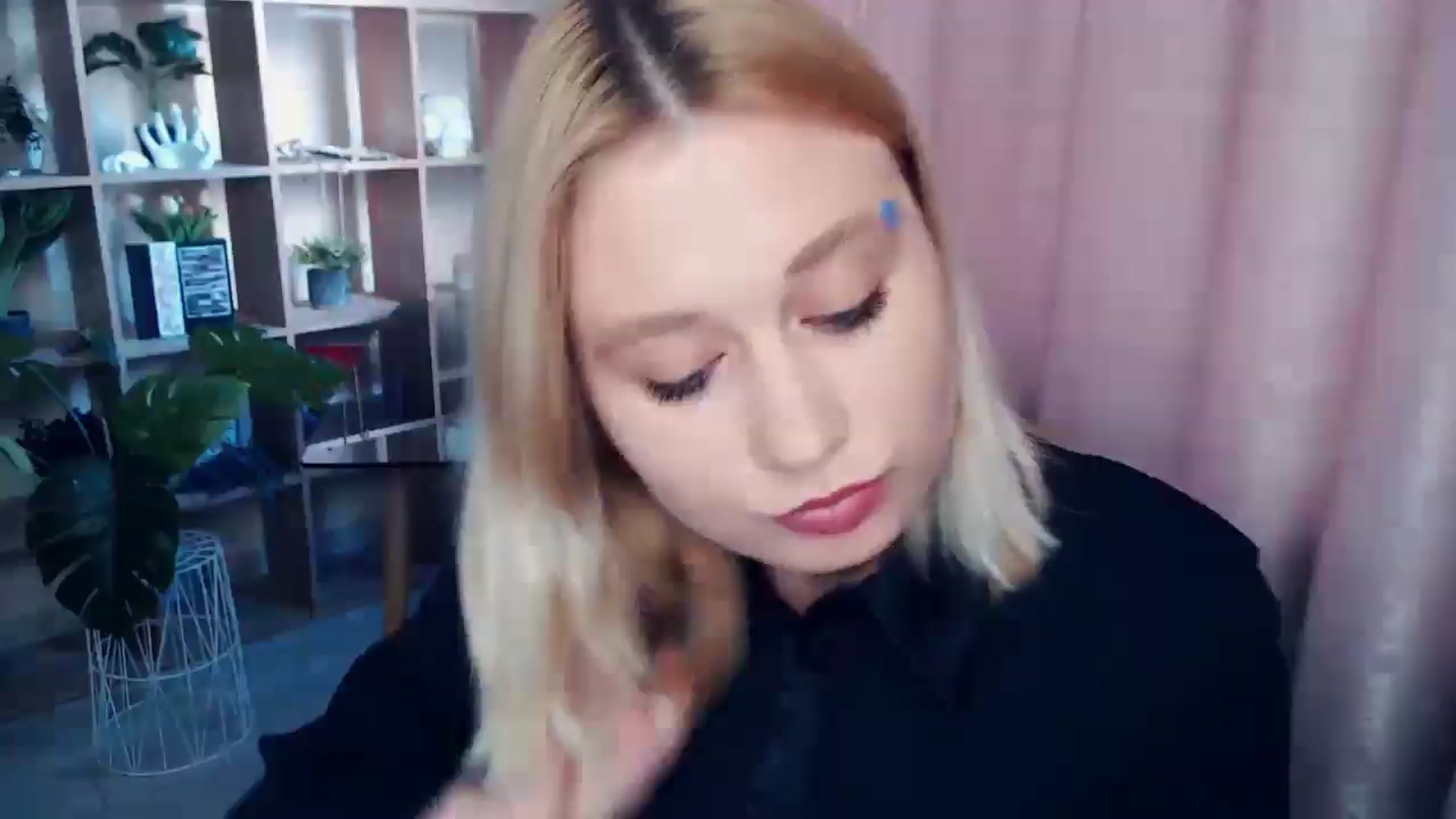 Gallery image thumbnail from Kukla_kolduna's myfreecams stream on, 06/21/2025, 17:27 image 1 of 20
