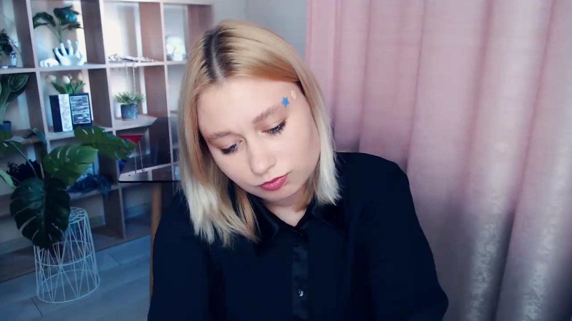 Gallery image thumbnail from Kukla_kolduna's myfreecams stream on, 06/21/2025, 17:27 image 10 of 20