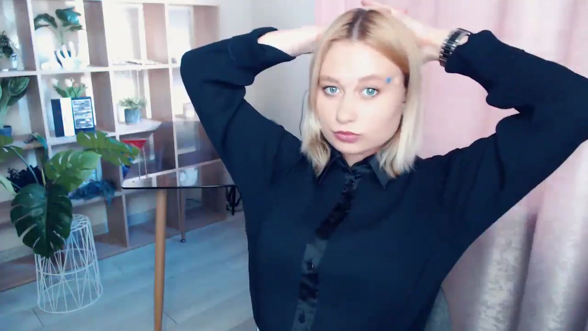 Gallery image thumbnail from Kukla_kolduna's myfreecams stream on, 06/21/2025, 17:27 image 6 of 20