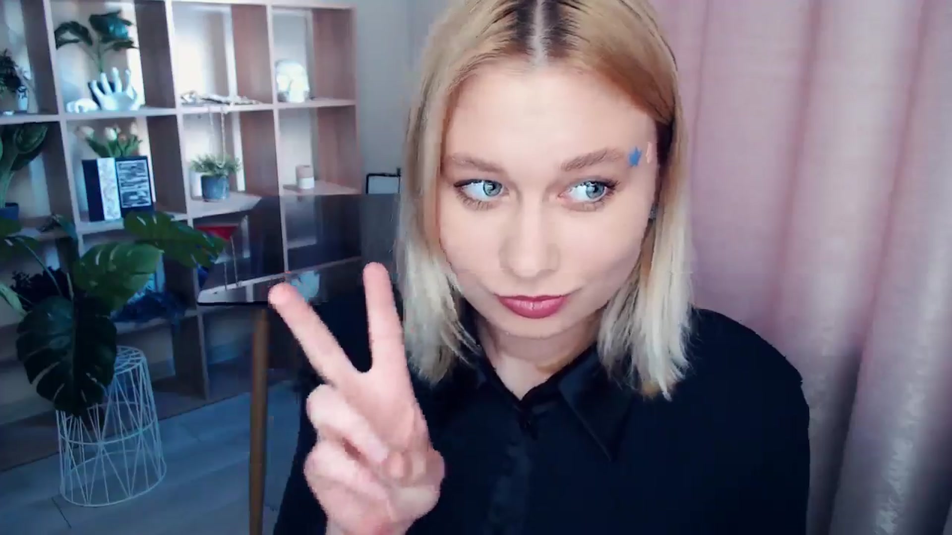 Gallery image thumbnail from Kukla_kolduna's myfreecams stream on, 06/21/2025, 17:27 image 2 of 20