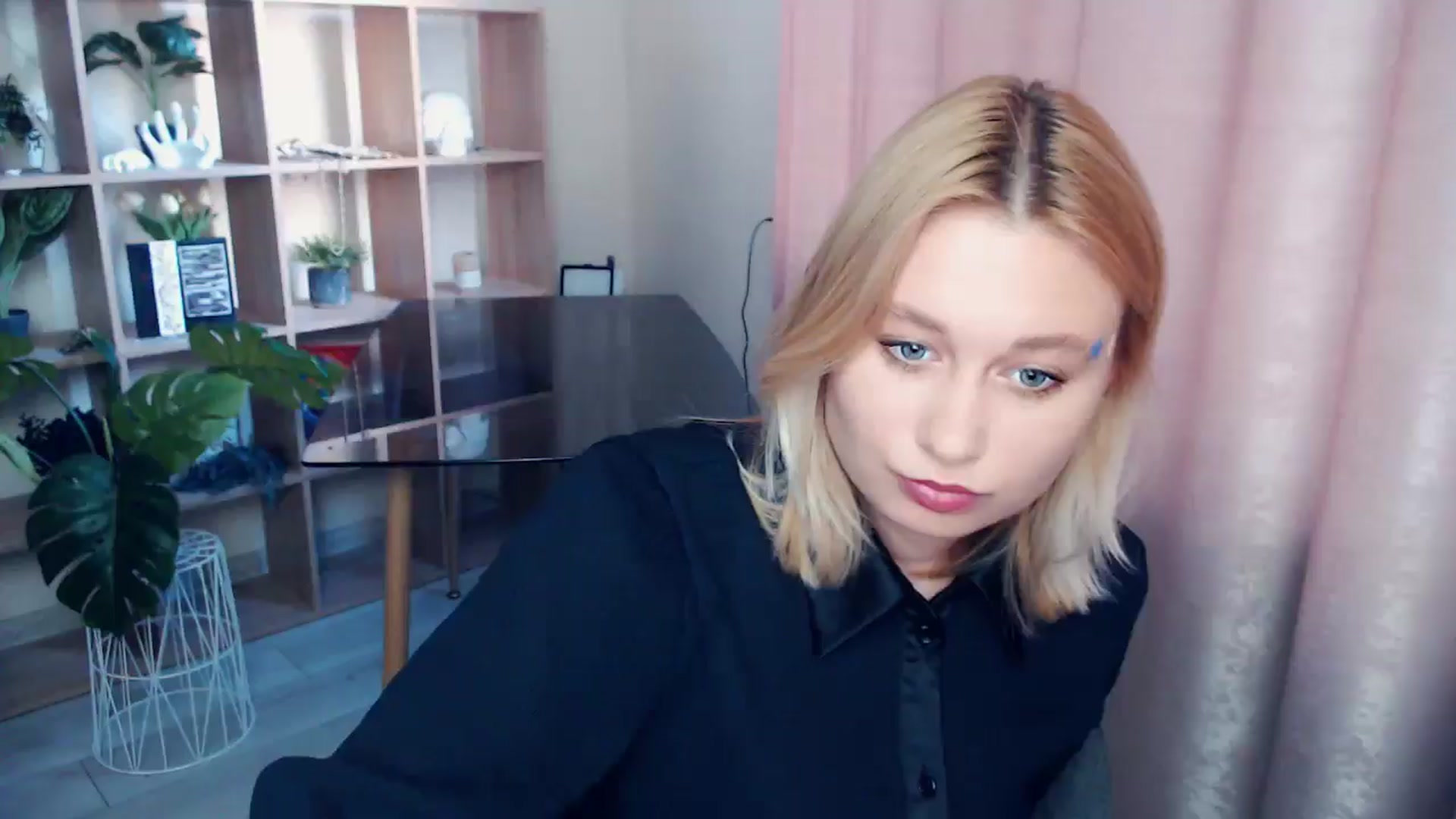 Gallery image thumbnail from Kukla_kolduna's myfreecams stream on, 06/21/2025, 17:27 image 20 of 20