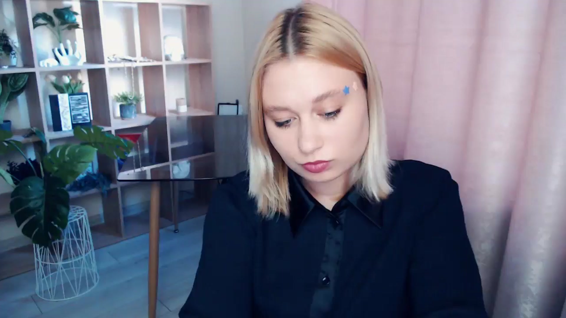 Gallery image thumbnail from Kukla_kolduna's myfreecams stream on, 06/21/2025, 17:27 image 3 of 20