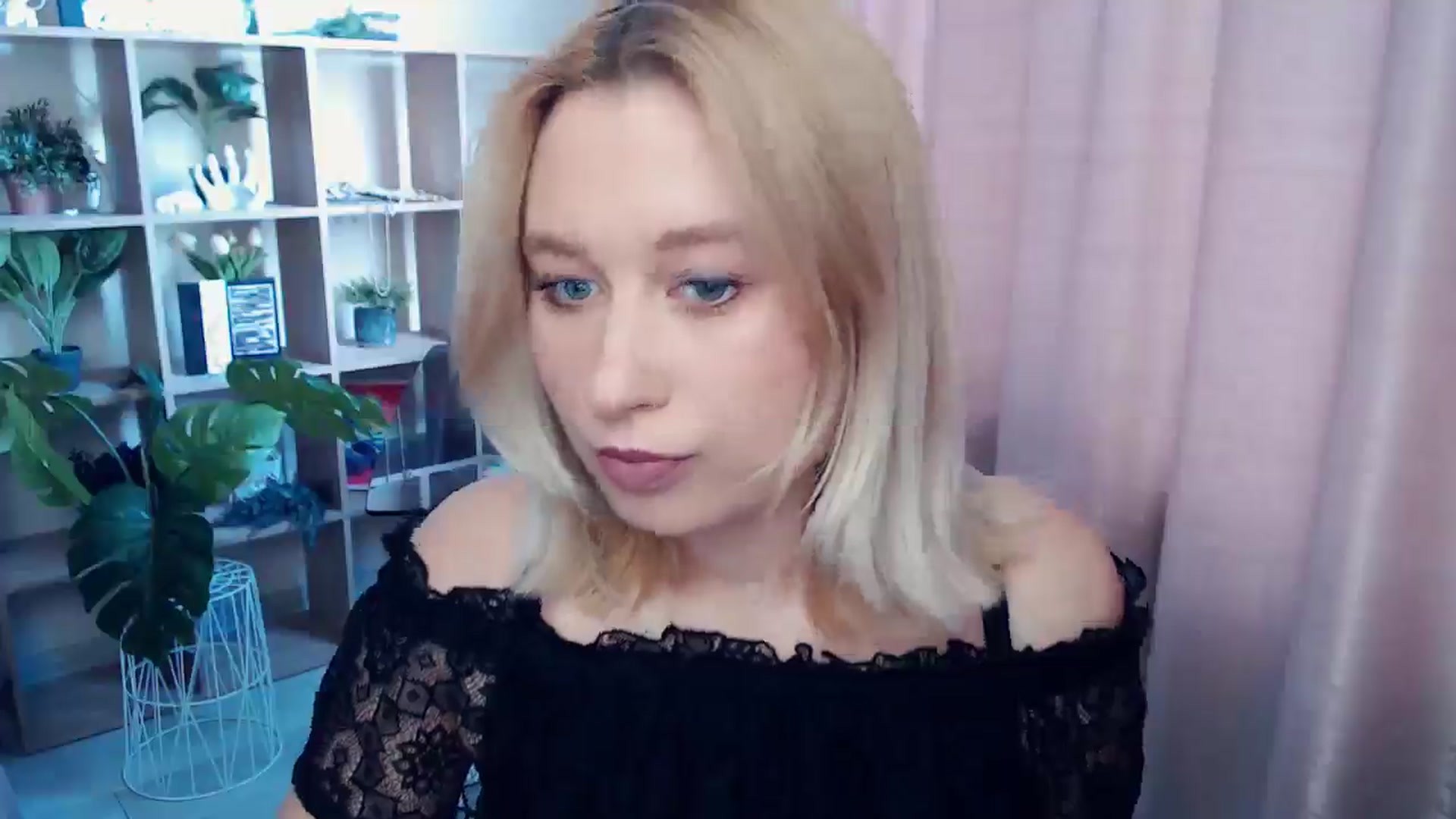 Gallery image thumbnail from Kukla_kolduna's myfreecams stream on, 06/22/2025, 14:56 image 14 of 20