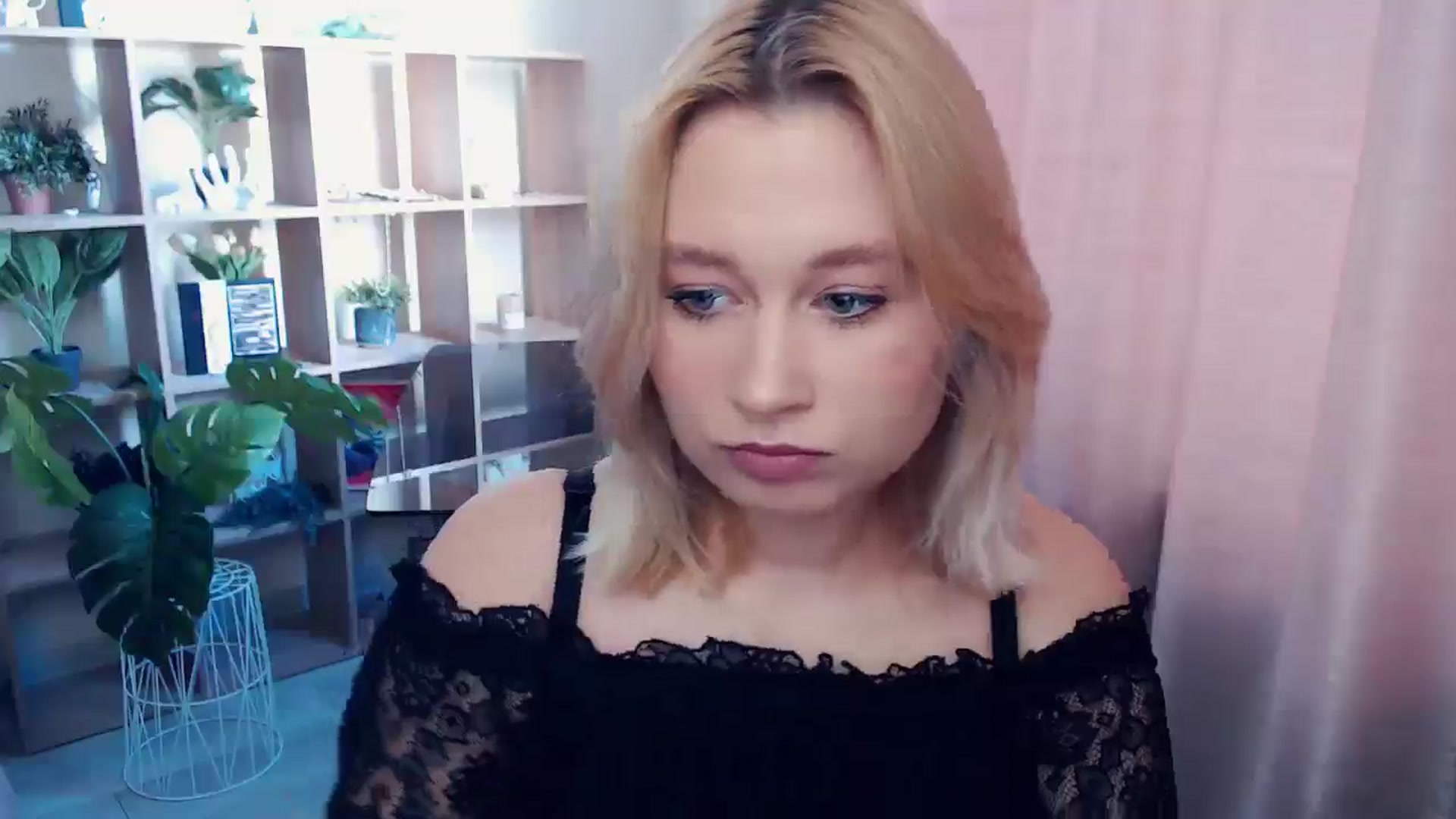 Gallery image thumbnail from Kukla_kolduna's myfreecams stream on, 06/22/2025, 14:56 image 5 of 20
