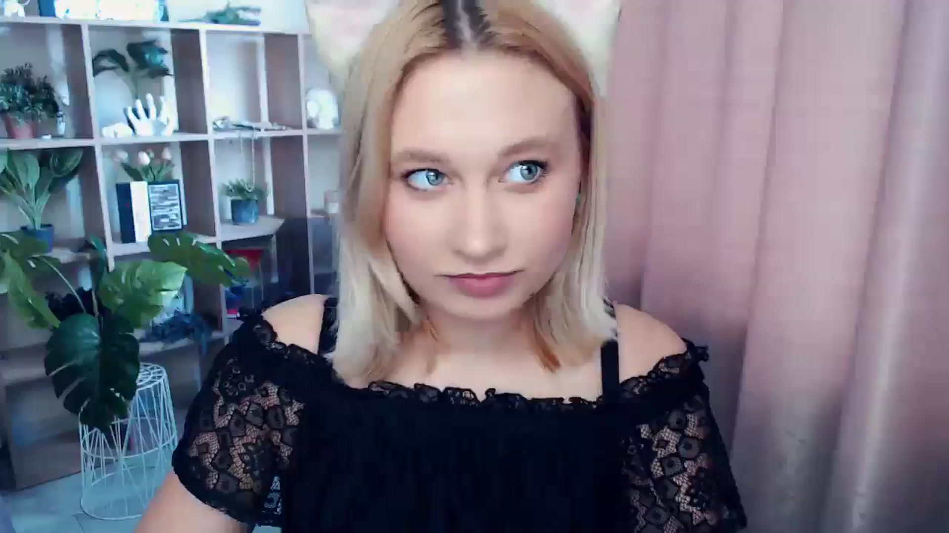 Gallery image thumbnail from Kukla_kolduna's myfreecams stream on, 06/22/2025, 16:53 image 13 of 20
