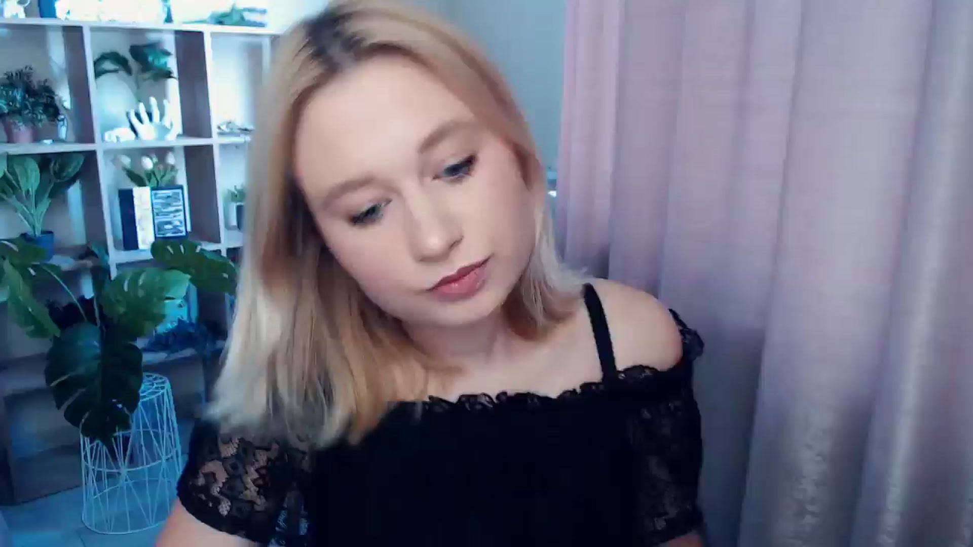 Gallery image thumbnail from Kukla_kolduna's myfreecams stream on, 06/22/2025, 16:53 image 1 of 20