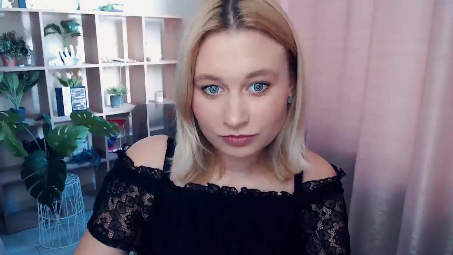 Gallery image thumbnail from Kukla_kolduna's myfreecams stream on, 06/22/2025, 16:53 image 10 of 20