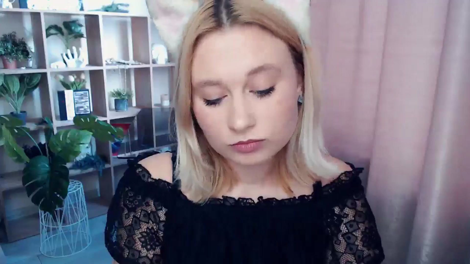 Gallery image thumbnail from Kukla_kolduna's myfreecams stream on, 06/22/2025, 16:53 image 14 of 20
