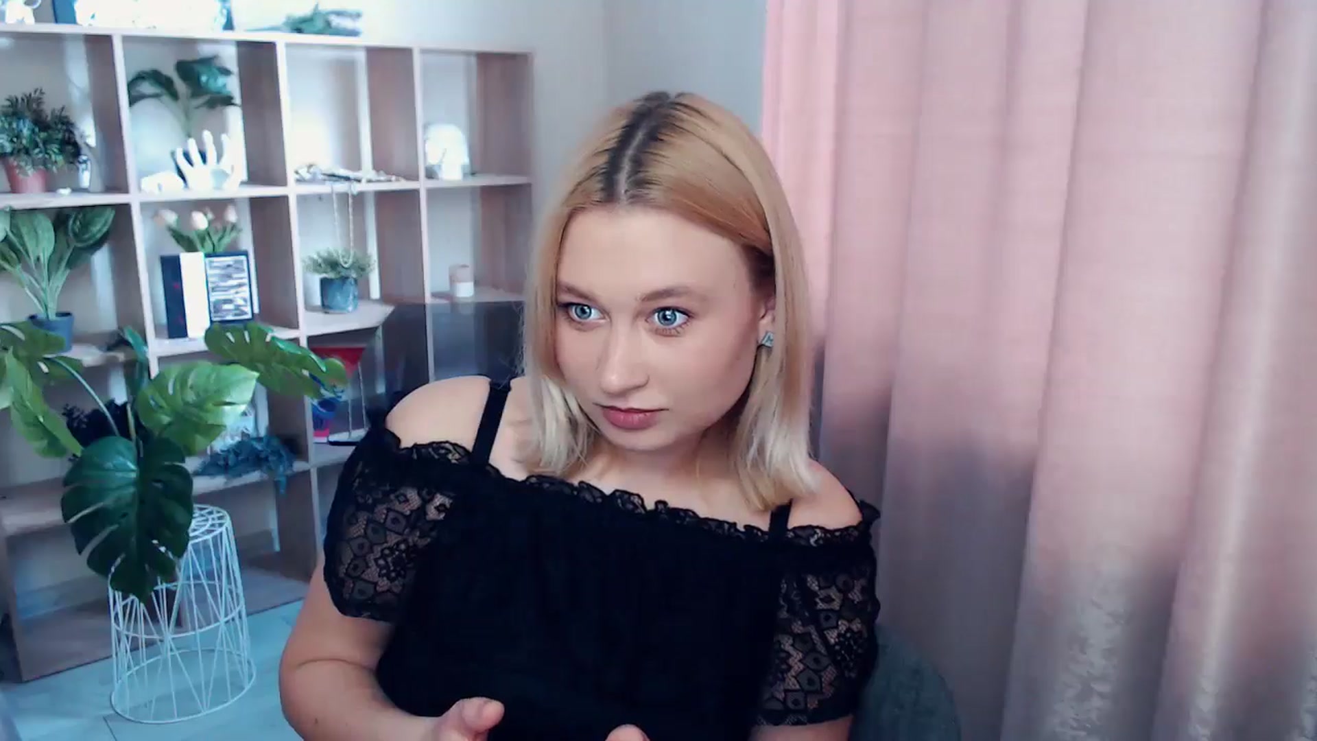 Gallery image thumbnail from Kukla_kolduna's myfreecams stream on, 06/22/2025, 16:53 image 9 of 20