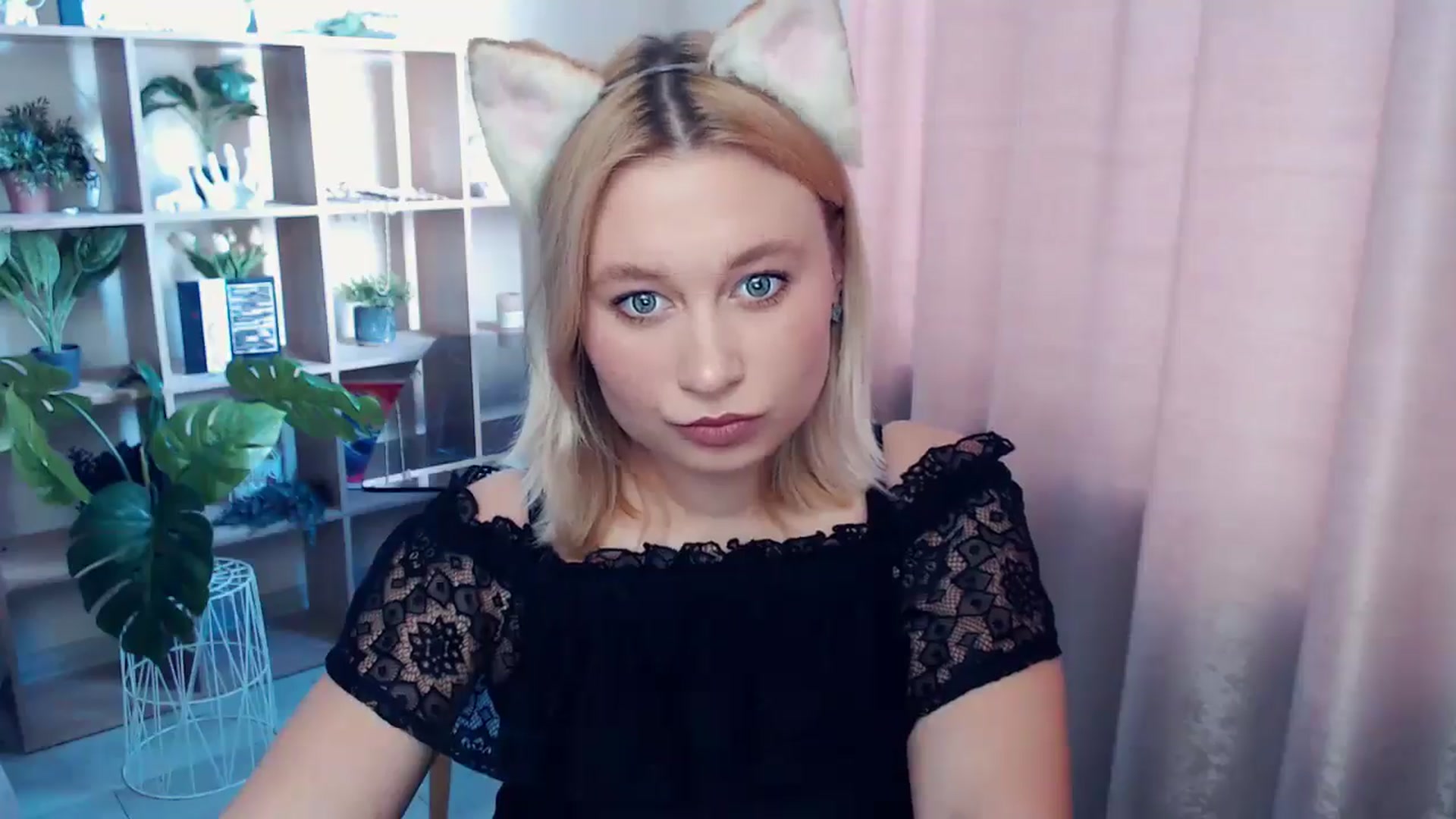 Gallery image thumbnail from Kukla_kolduna's myfreecams stream on, 06/22/2025, 16:53 image 2 of 20