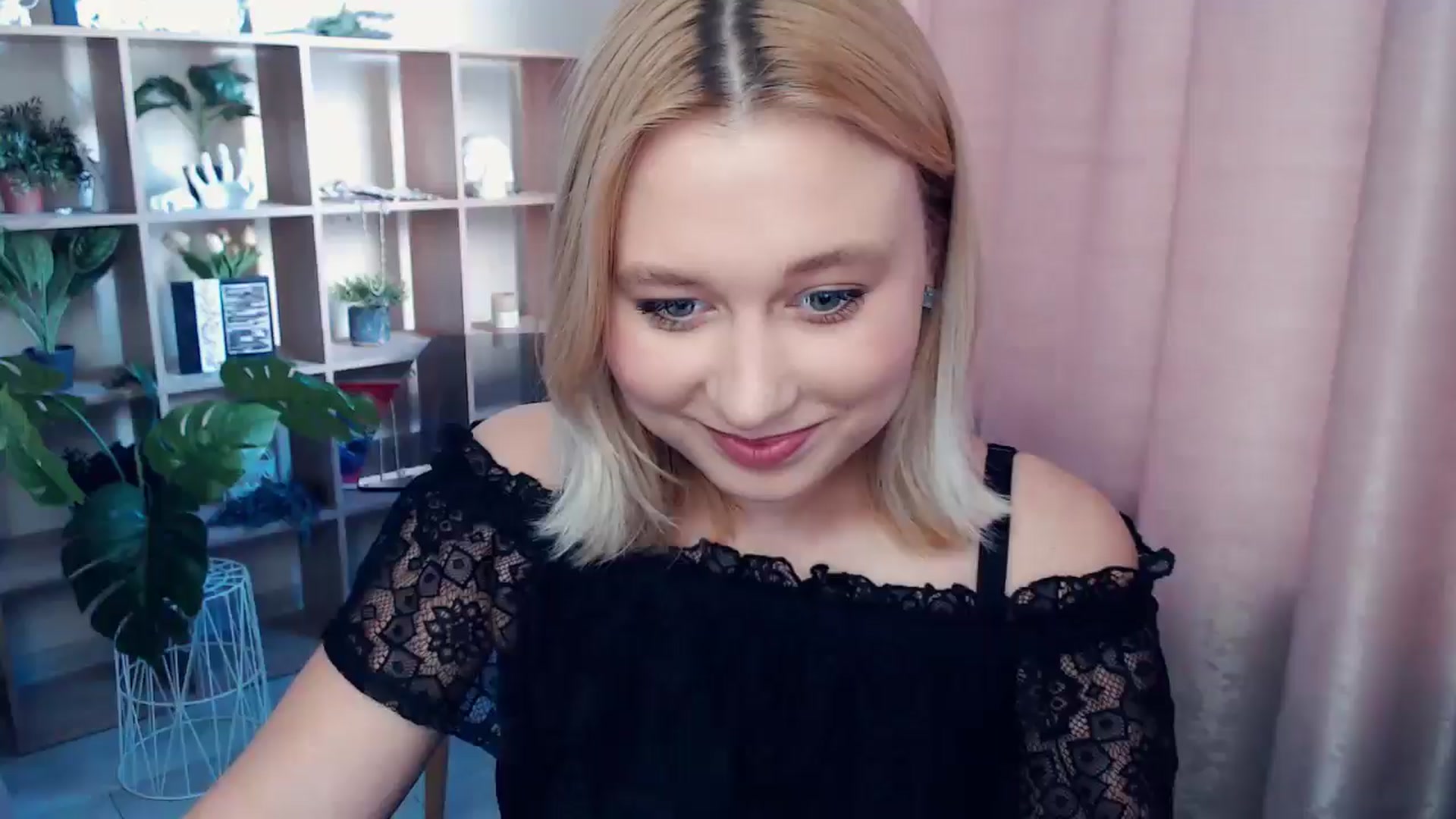 Gallery image thumbnail from Kukla_kolduna's myfreecams stream on, 06/22/2025, 16:53 image 17 of 20