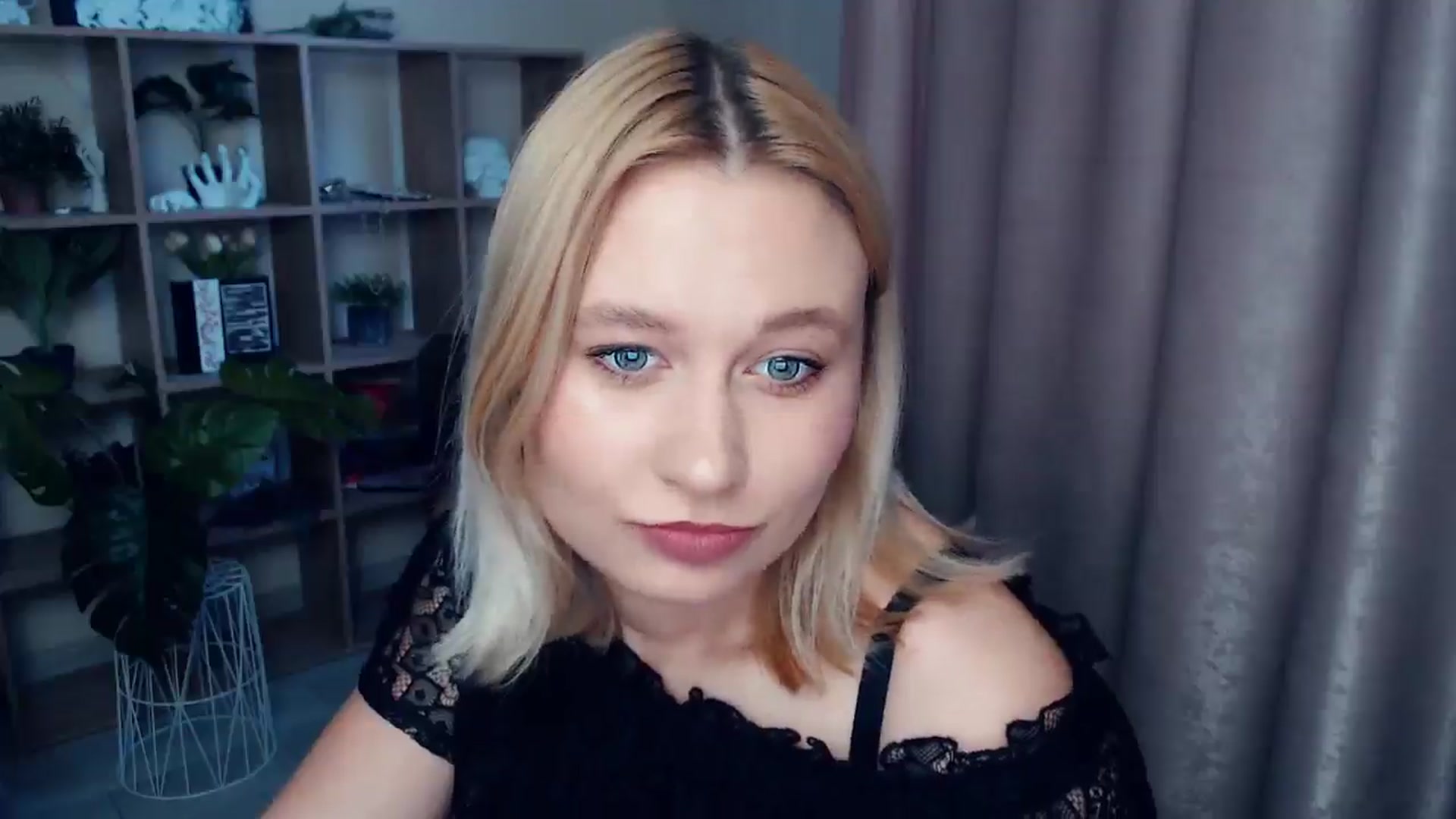 Gallery image thumbnail from Kukla_kolduna's myfreecams stream on, 06/22/2025, 18:11 image 4 of 20