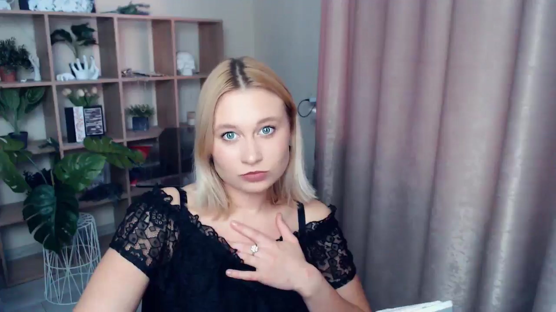 Gallery image thumbnail from Kukla_kolduna's myfreecams stream on, 06/22/2025, 18:11 image 15 of 20