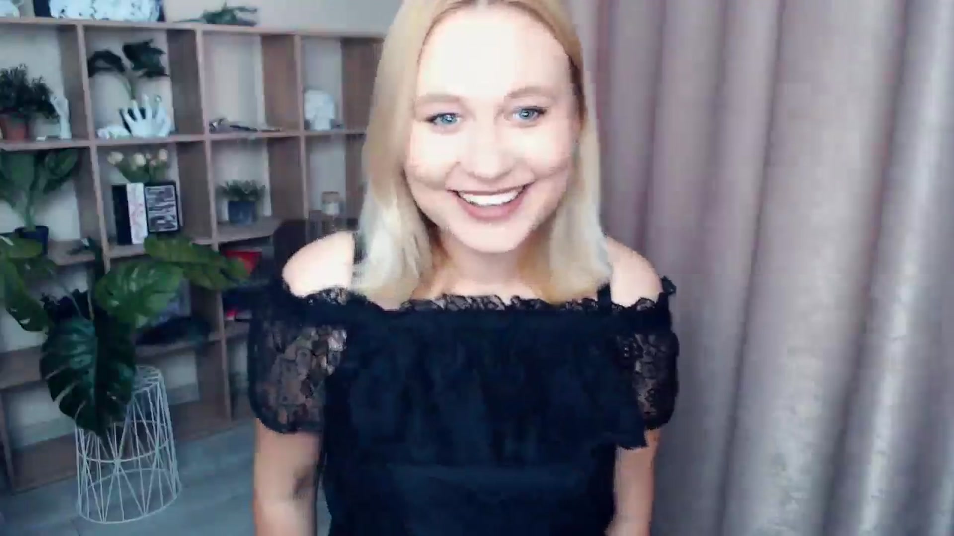 Gallery image thumbnail from Kukla_kolduna's myfreecams stream on, 06/22/2025, 18:11 image 7 of 20
