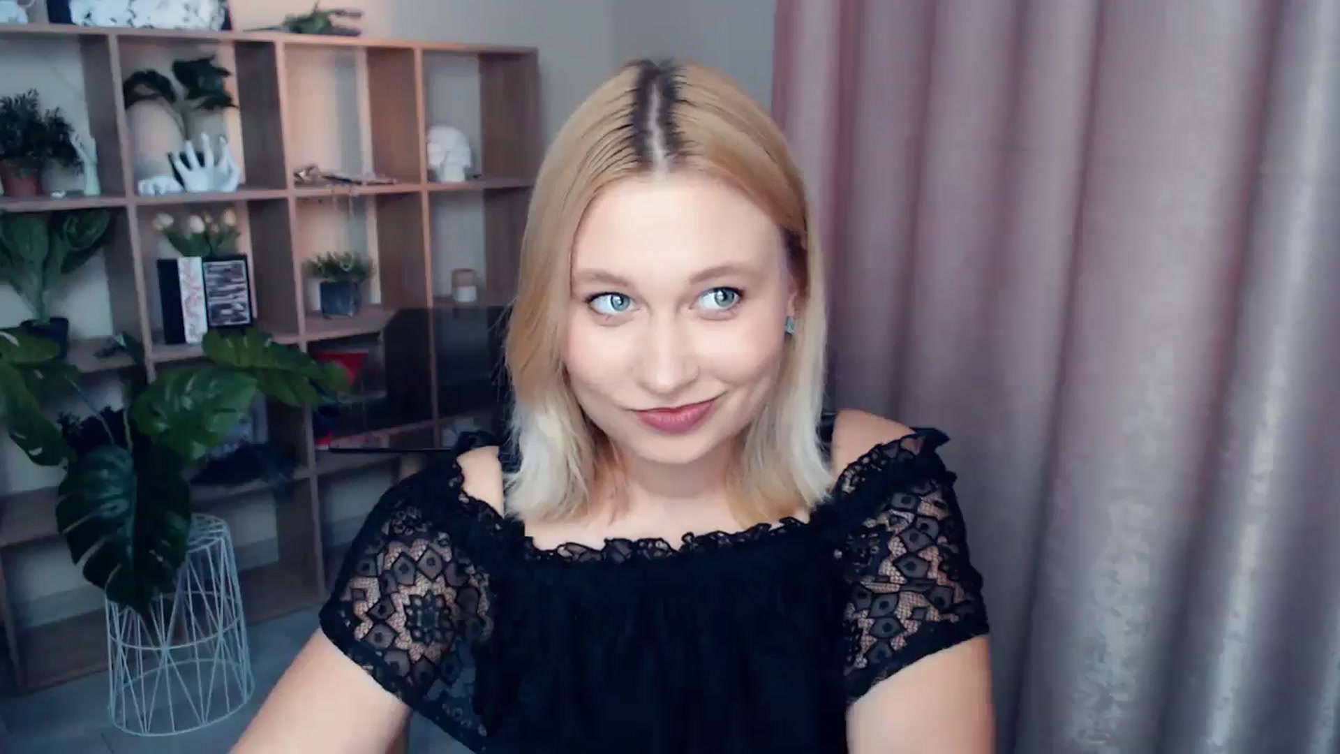 Gallery image thumbnail from Kukla_kolduna's myfreecams stream on, 06/22/2025, 18:11 image 9 of 20