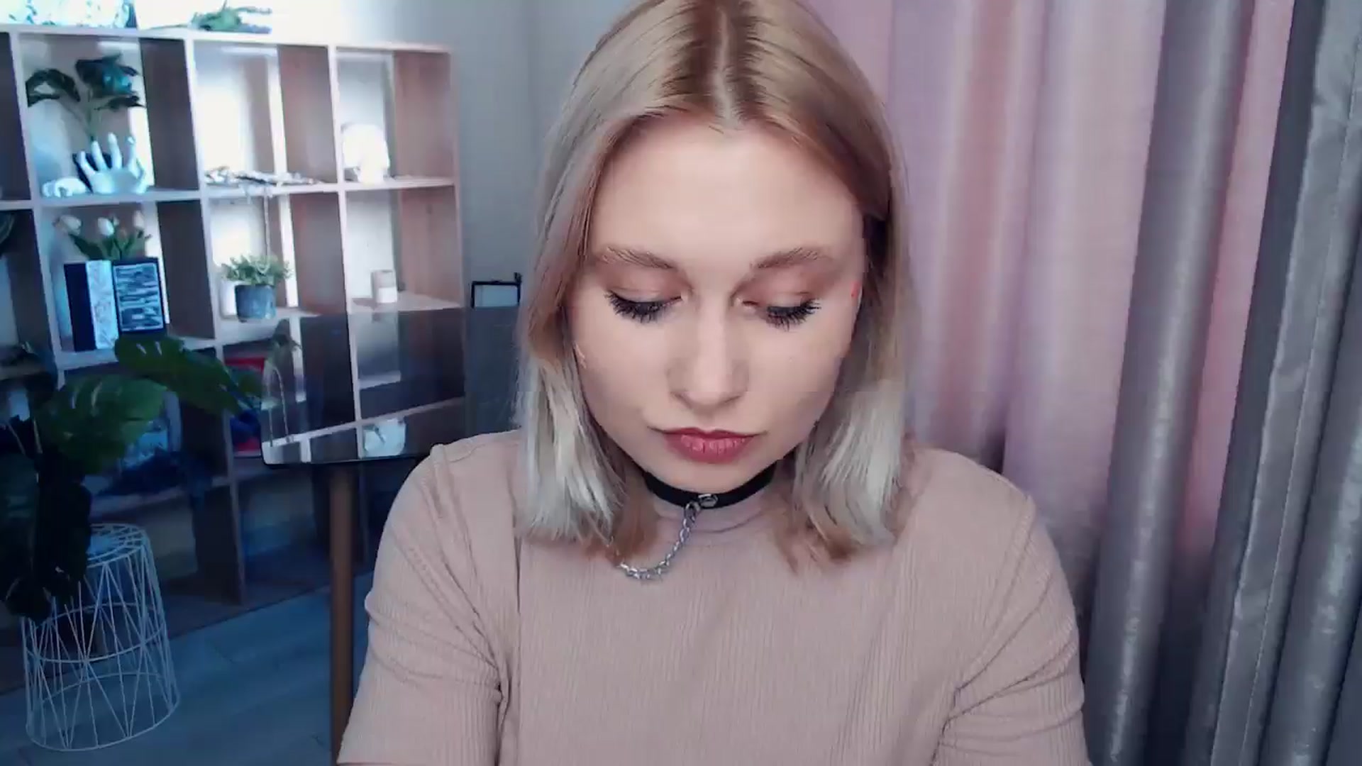 Gallery image thumbnail from Kukla_kolduna's myfreecams stream on, 06/26/2025, 16:11 image 20 of 20