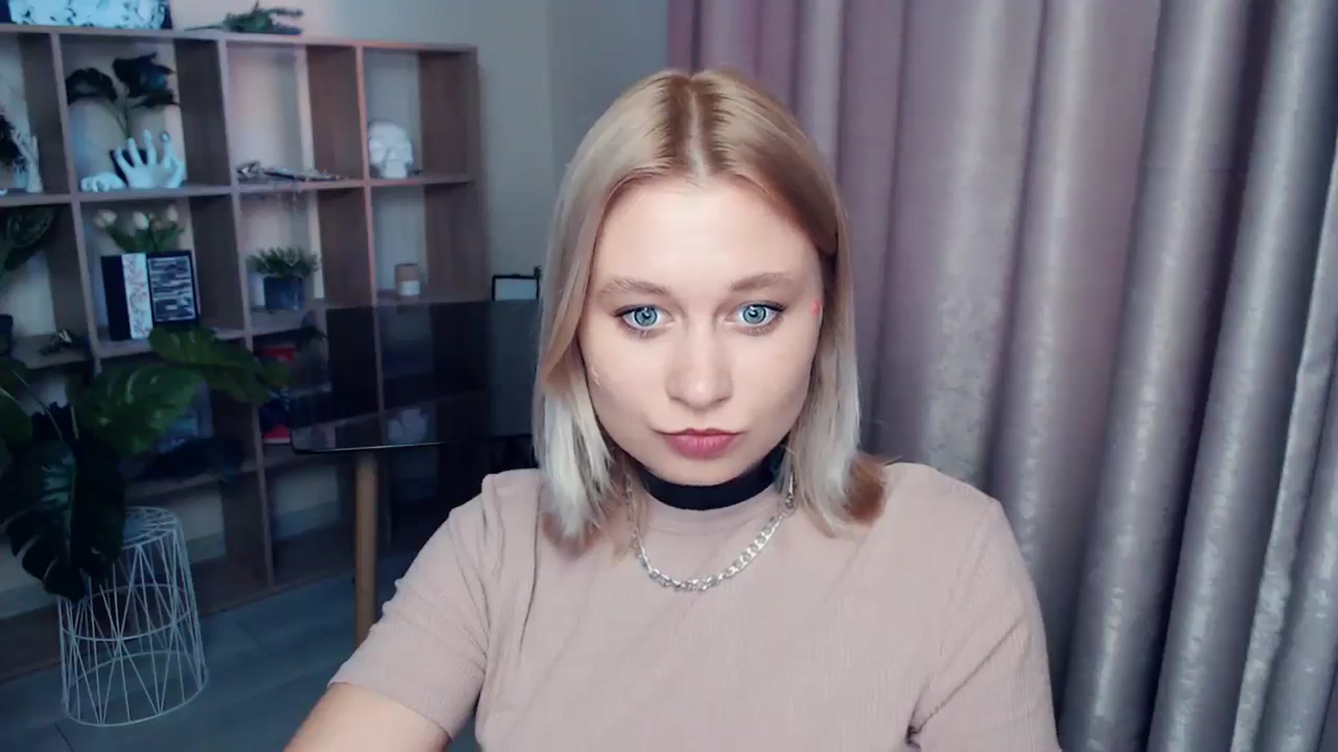 Gallery image thumbnail from Kukla_kolduna's myfreecams stream on, 06/26/2025, 17:58 image 18 of 20