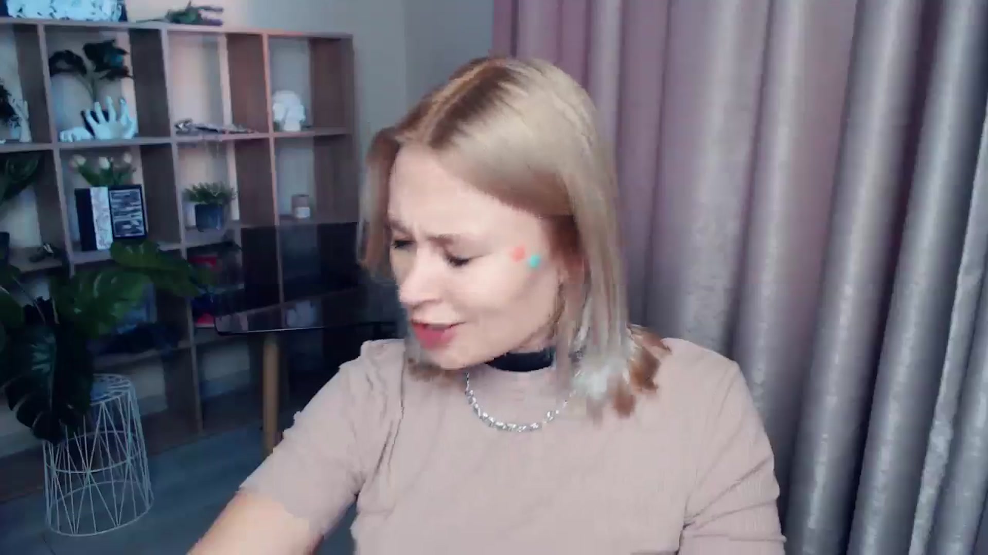Gallery image thumbnail from Kukla_kolduna's myfreecams stream on, 06/26/2025, 17:58 image 14 of 20