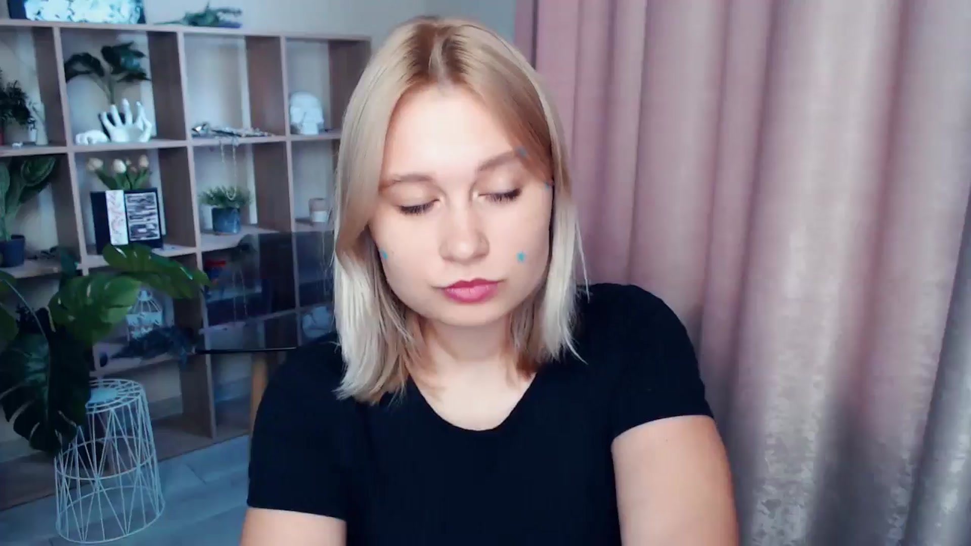 Gallery image thumbnail from Kukla_kolduna's myfreecams stream on, 06/27/2025, 15:39 image 17 of 20