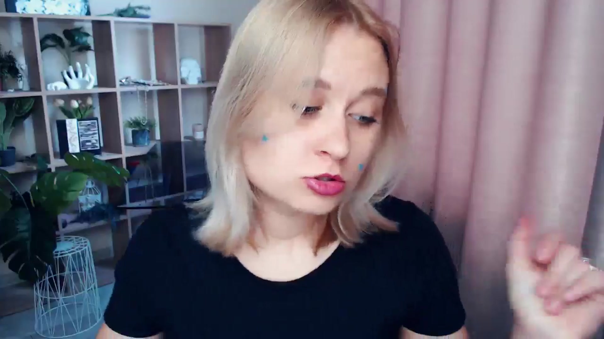 Gallery image thumbnail from Kukla_kolduna's myfreecams stream on, 06/27/2025, 15:39 image 3 of 20