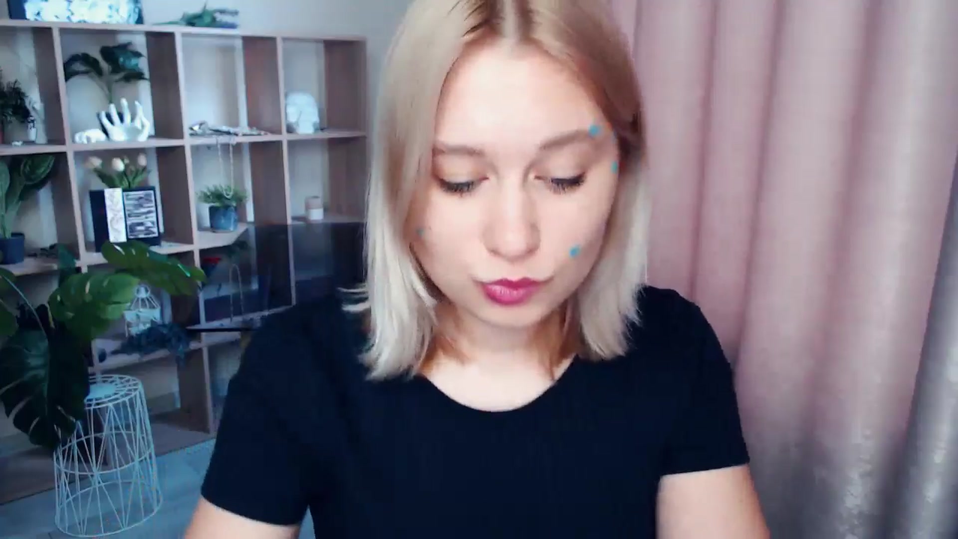 Gallery image thumbnail from Kukla_kolduna's myfreecams stream on, 06/27/2025, 15:39 image 5 of 20