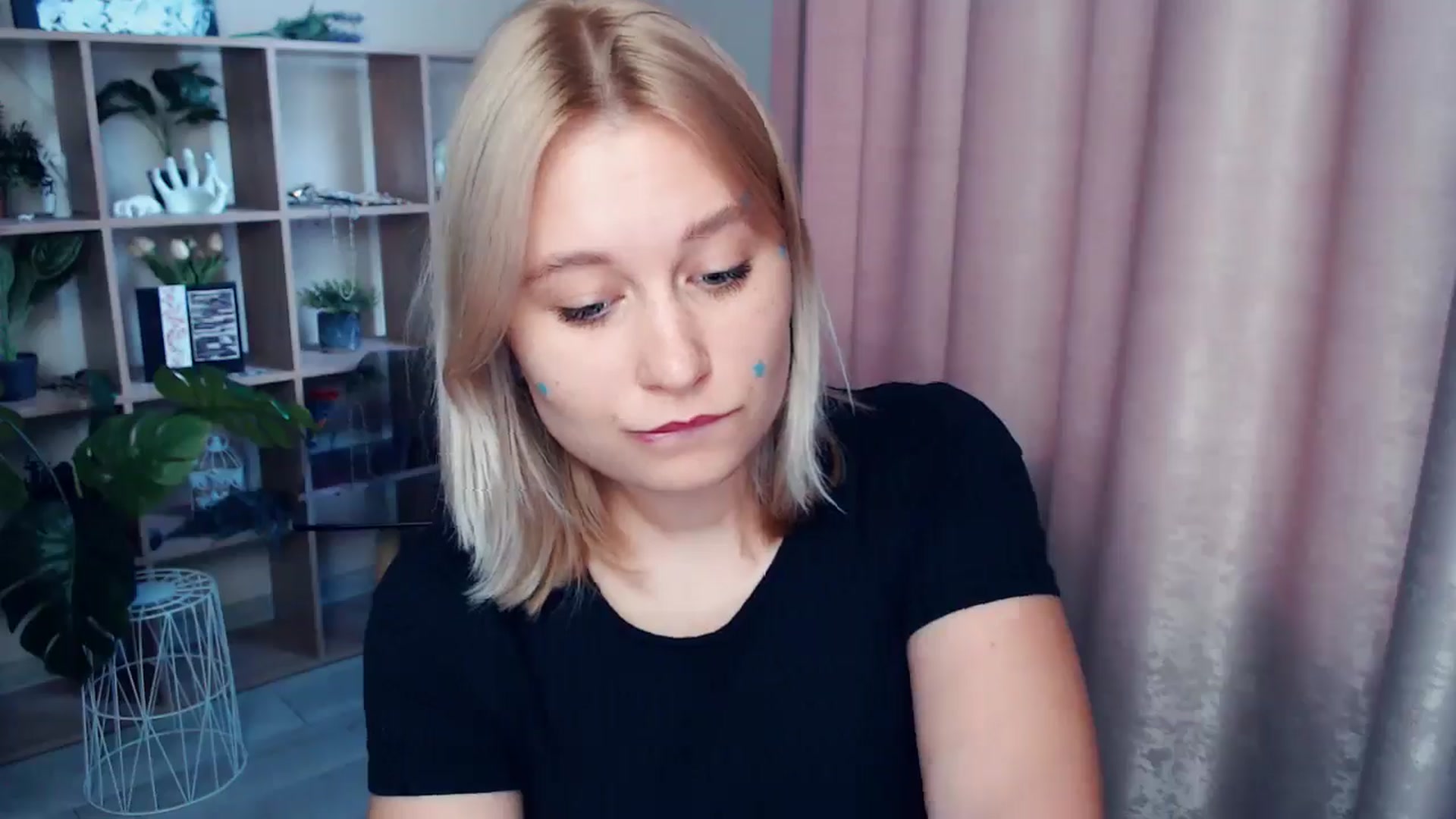 Gallery image thumbnail from Kukla_kolduna's myfreecams stream on, 06/27/2025, 15:39 image 16 of 20