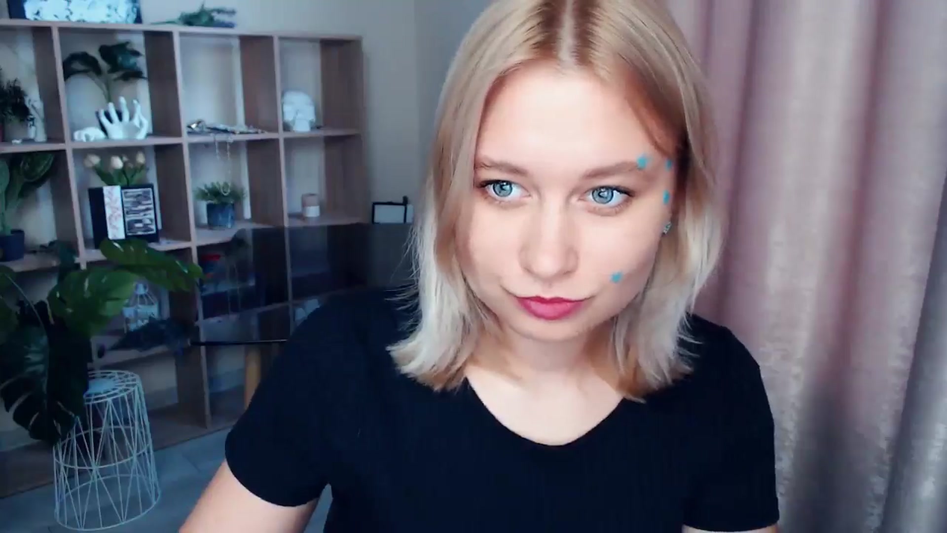 Gallery image thumbnail from Kukla_kolduna's myfreecams stream on, 06/27/2025, 15:39 image 20 of 20